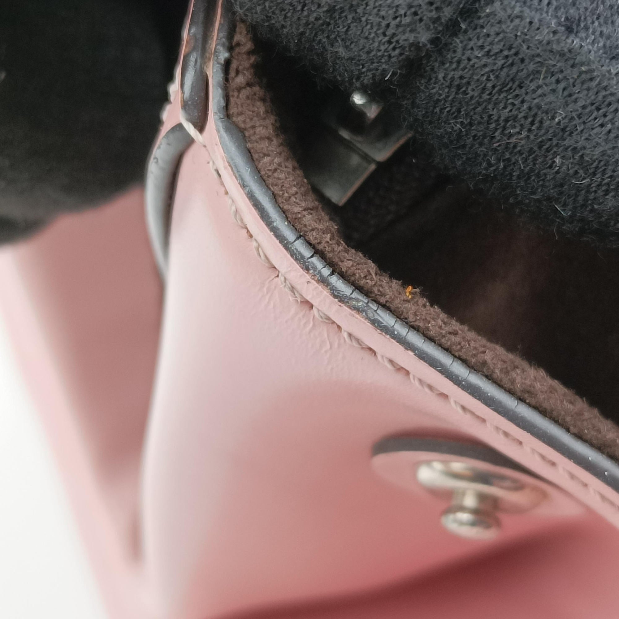 Vintage Louis Vuitton Cluny BB ROSE BALLERINE Epi M41338 shoulderbag | stylenewstar