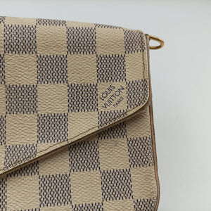 Secondhand Louis Vuitton Pochette FeLICIE Azur Damier Canvas N63106 shoulderbag | stylenewstar