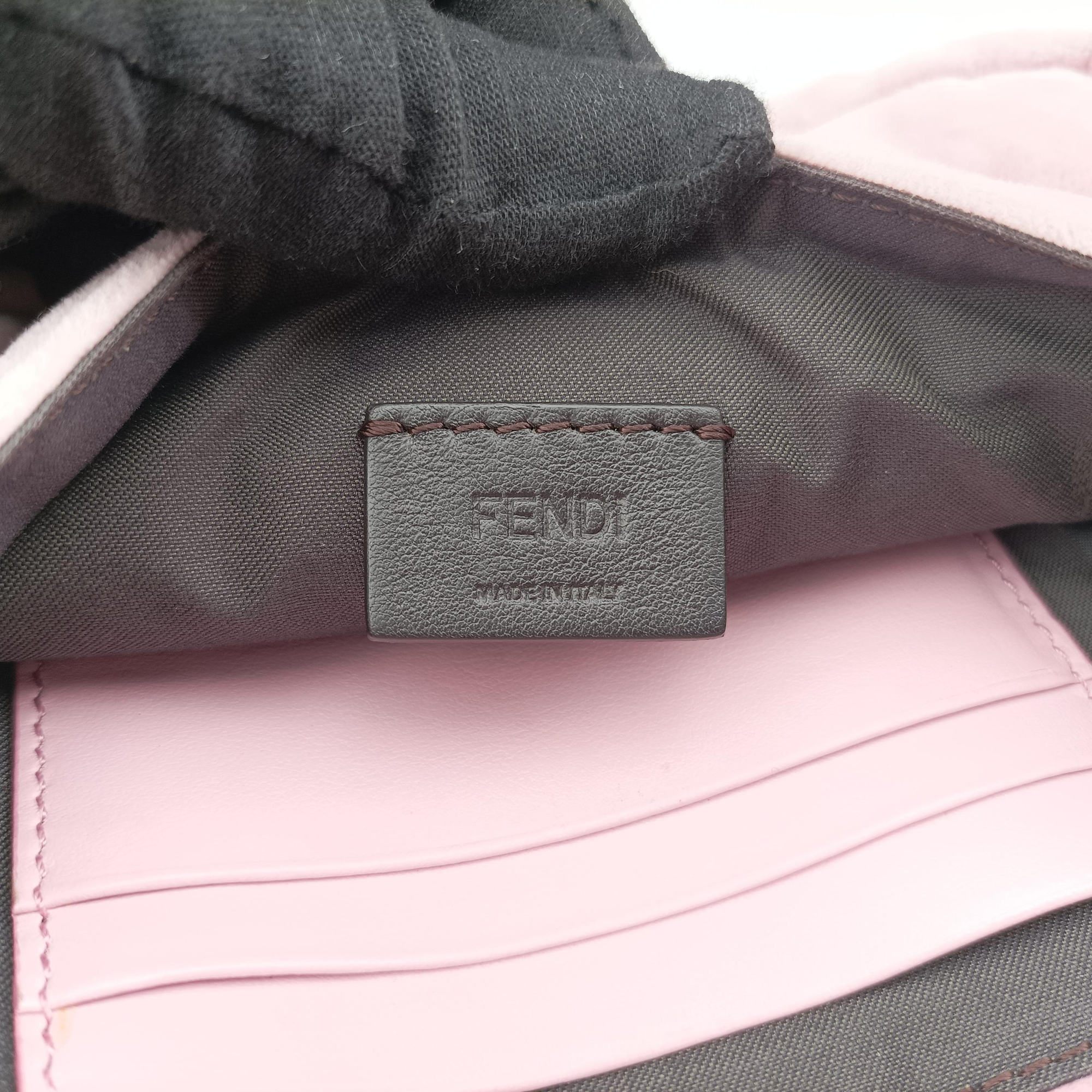 Vintage Fendi BAGUETTE Pink velour 8BS017 shoulderbag | stylenewstar