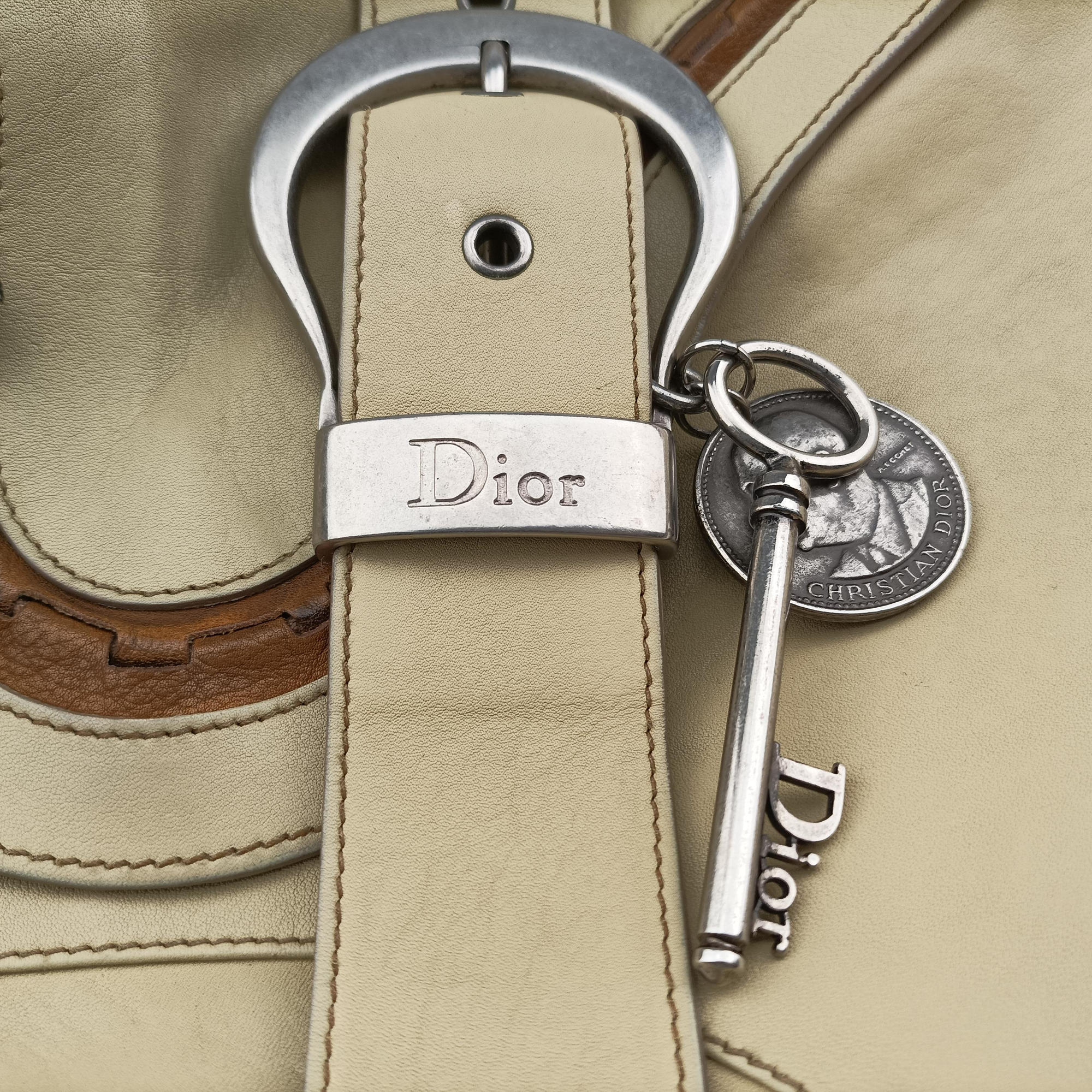 Pre-owned Christian Dior Gaucho Beige Leather  shoulderbag | stylenewstar