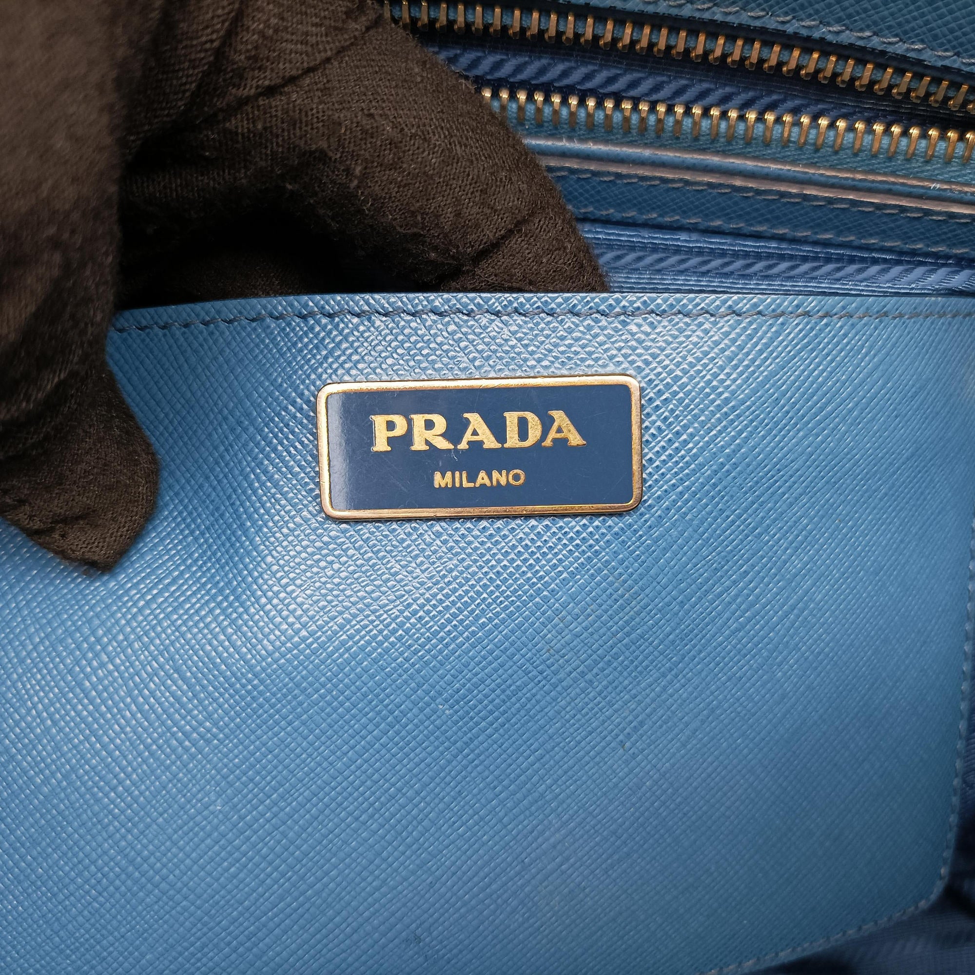 Pre-owned Prada Galleria Blue×Navy SAFFIANO Leather B2274C shoulderbag | stylenewstar