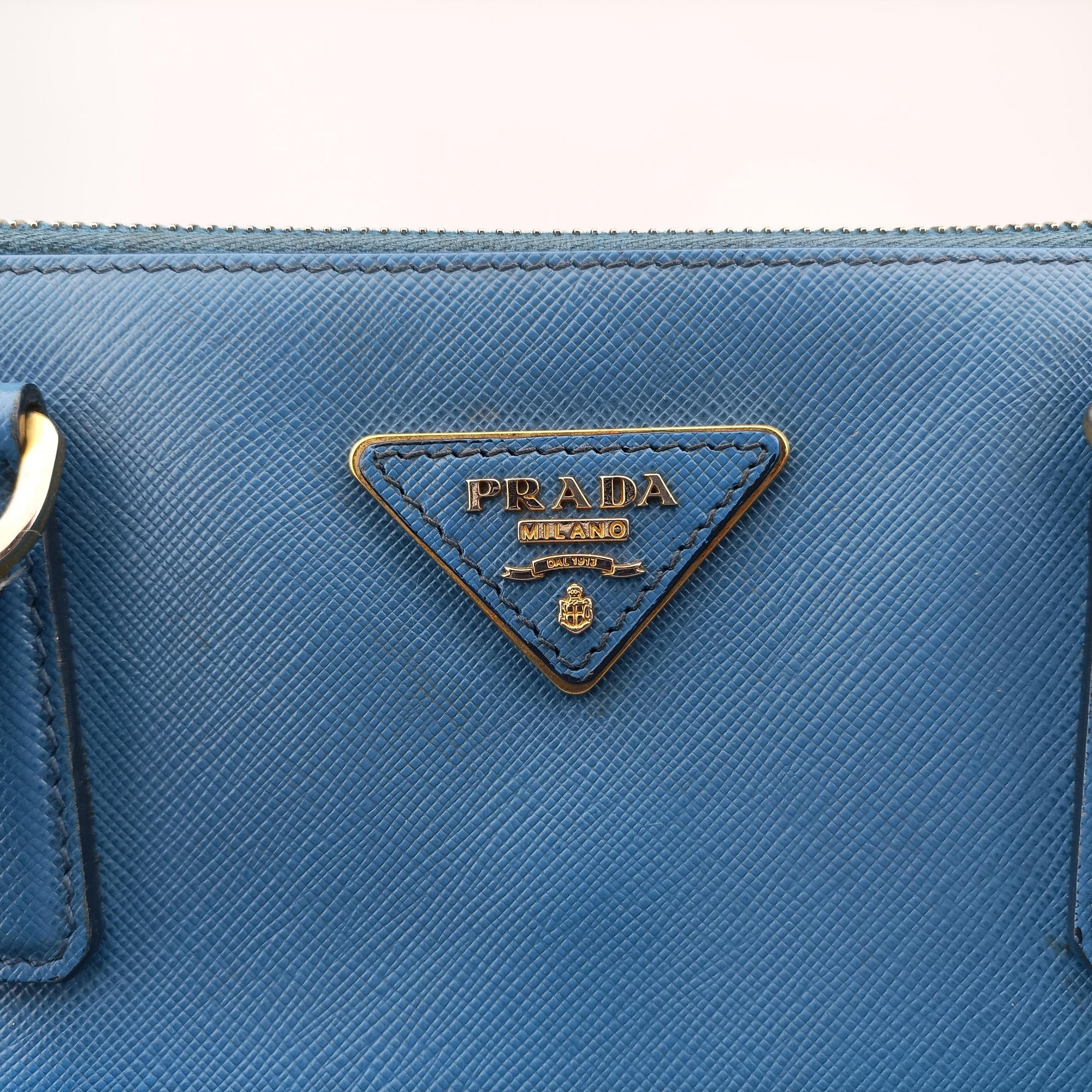 Pre-owned Prada Galleria Blue×Navy SAFFIANO Leather B2274C shoulderbag | stylenewstar