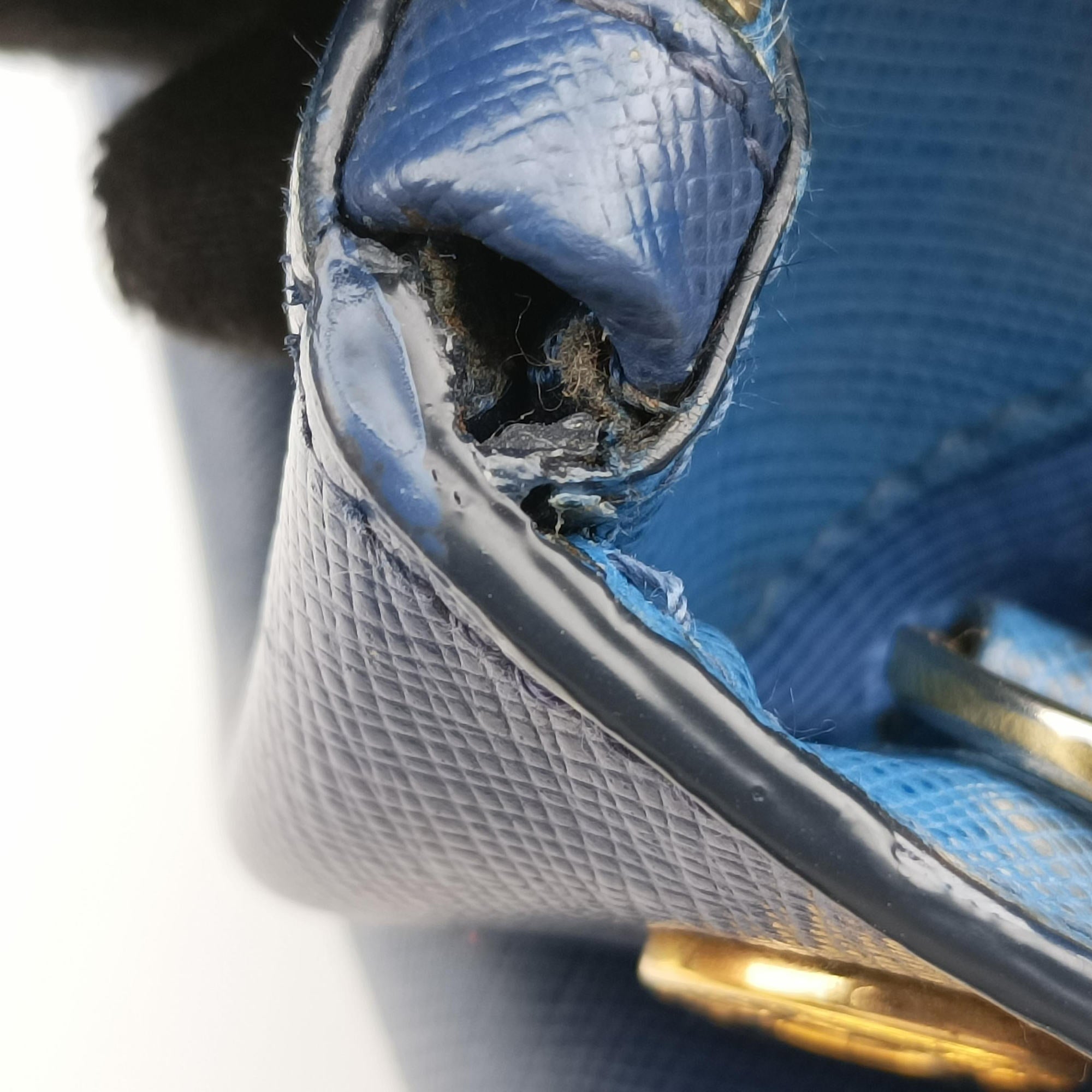 Pre-owned Prada Galleria Blue×Navy SAFFIANO Leather B2274C shoulderbag | stylenewstar