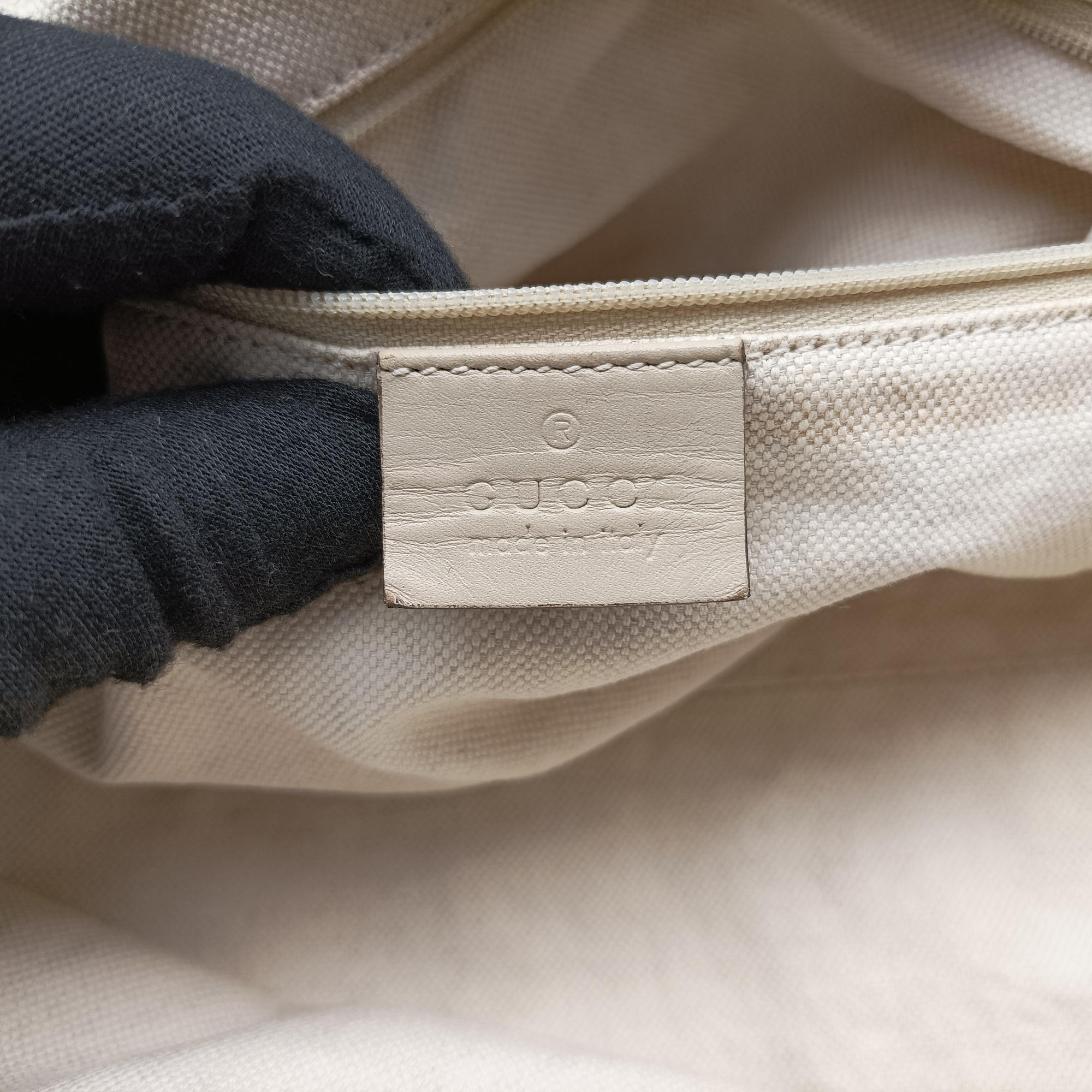 Pre-owned Gucci Sukey GUCCISSIMA Beige×White canvas×leather 223974 handbag | stylenewstar