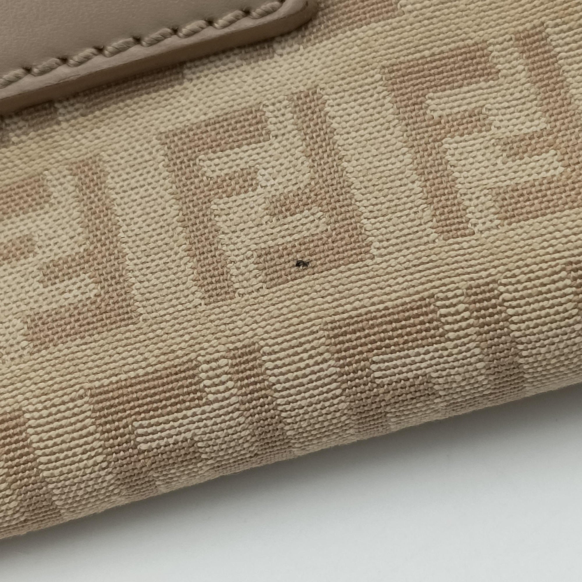 Pre-owned Fendi Baguette Beige Jacquard 8BR180 shoulderbag | stylenewstar