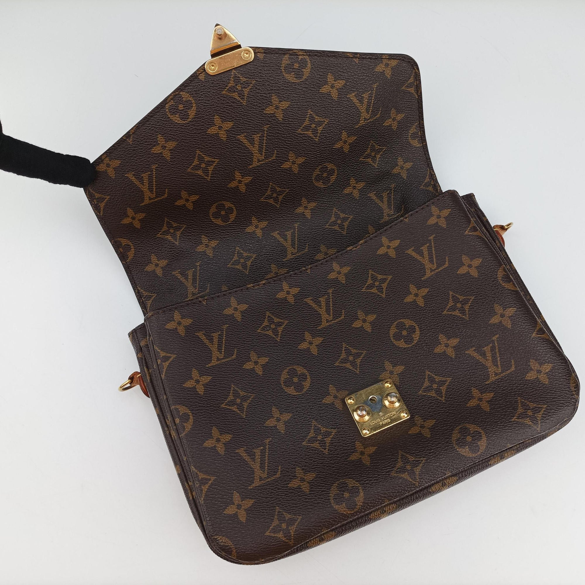 Pre-owned Louis Vuitton Pochette Metis MM Brown Monogram Canvas M44875 shoulderbag | stylenewstar