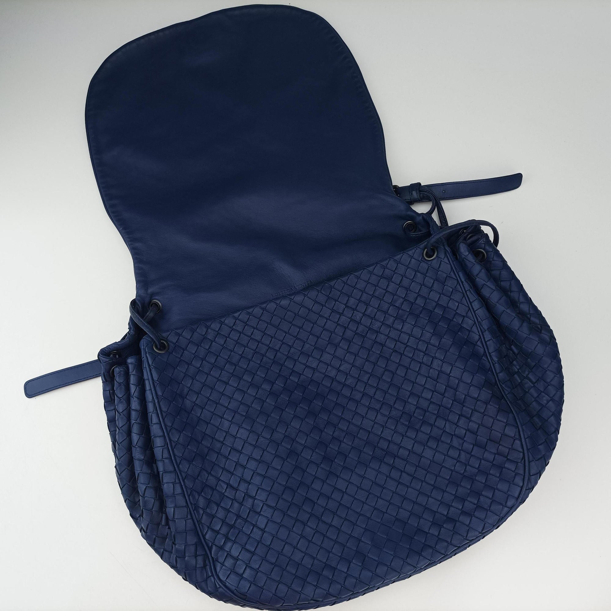 Vintage Bottega Veneta Intrecciato Navy lambskin  shoulderbag | stylenewstar