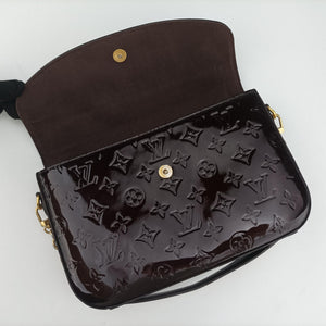 Pre-owned Louis Vuitton RODEO DRIVE AMARANTE Vernis M93598 shoulderbag | stylenewstar