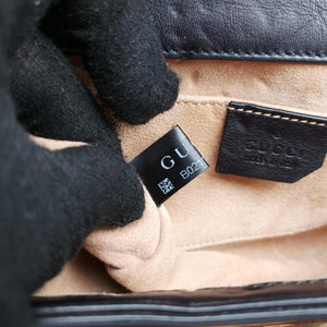 Vintage Gucci Padlock Black Leather 432182 shoulderbag | stylenewstar