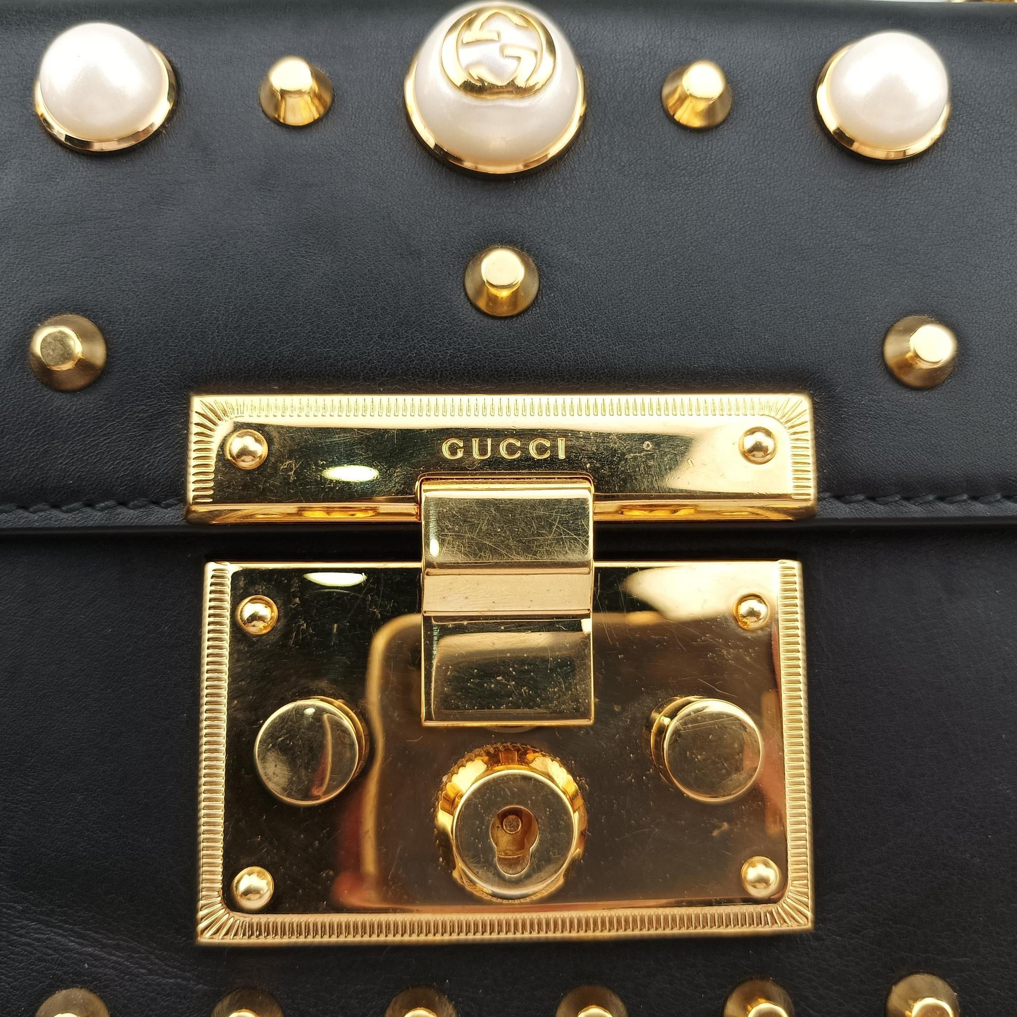 Vintage Gucci Padlock Black Leather 432182 shoulderbag | stylenewstar