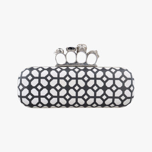 Pre-owned Alexander McQueen Four Ring White × Black Leather  clutchbag | stylenewstar