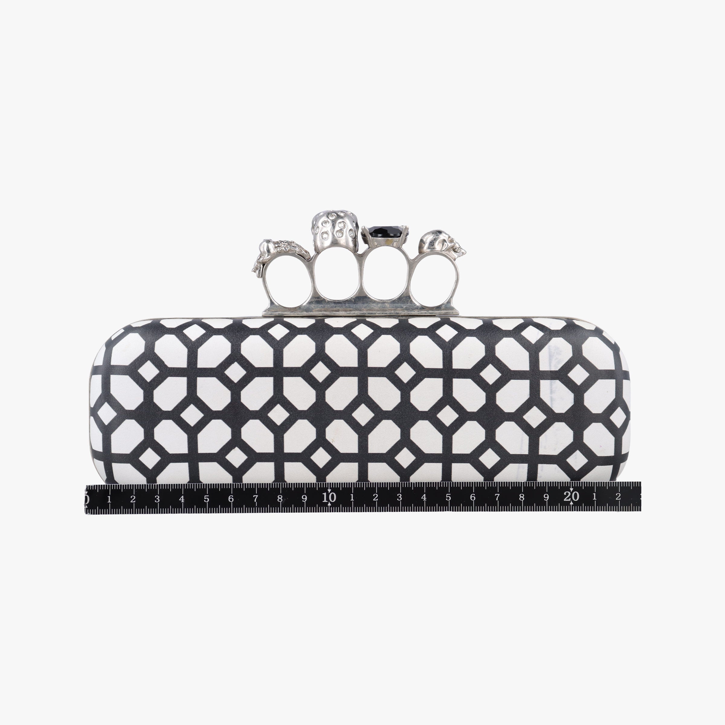 Pre-owned Alexander McQueen Four Ring White × Black Leather  clutchbag | stylenewstar