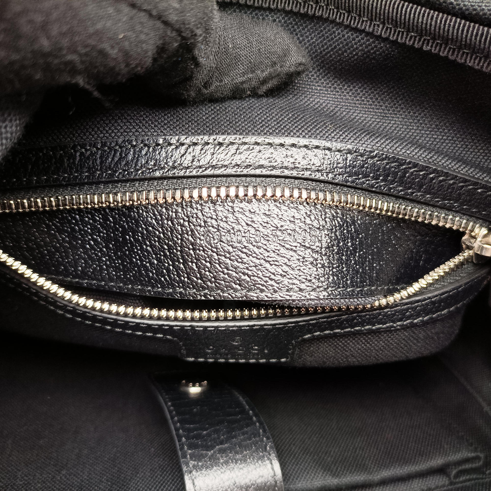 Secondhand Gucci Interlocking G Black GG Supreme Canvas × Leather 696013 backpack/rucksack | stylenewstar