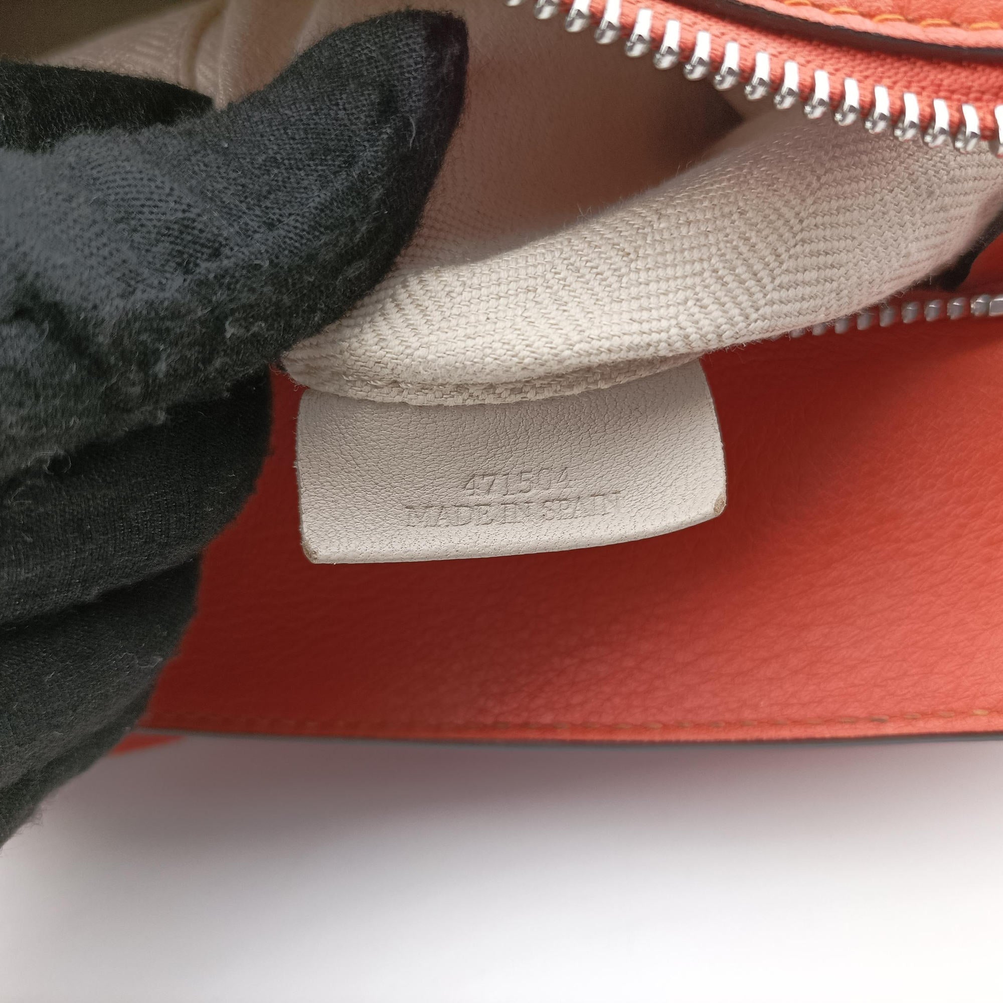 Pre-owned Loewe Puzzle Bag Medium Orange Leather  shoulderbag | stylenewstar