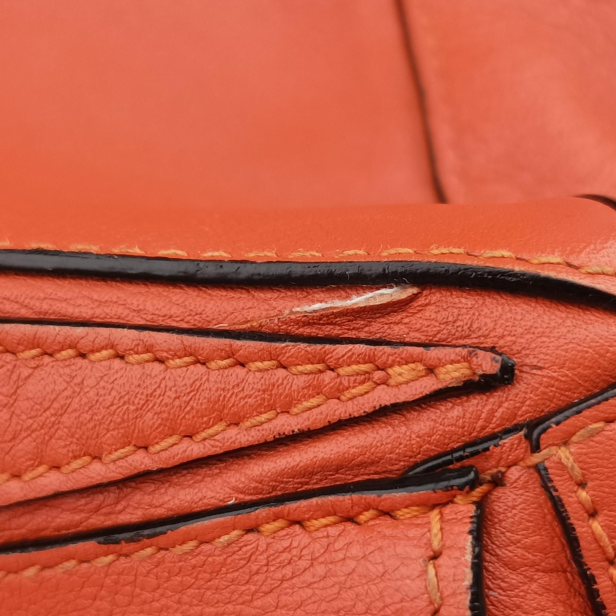 Pre-owned Loewe Puzzle Bag Medium Orange Leather  shoulderbag | stylenewstar