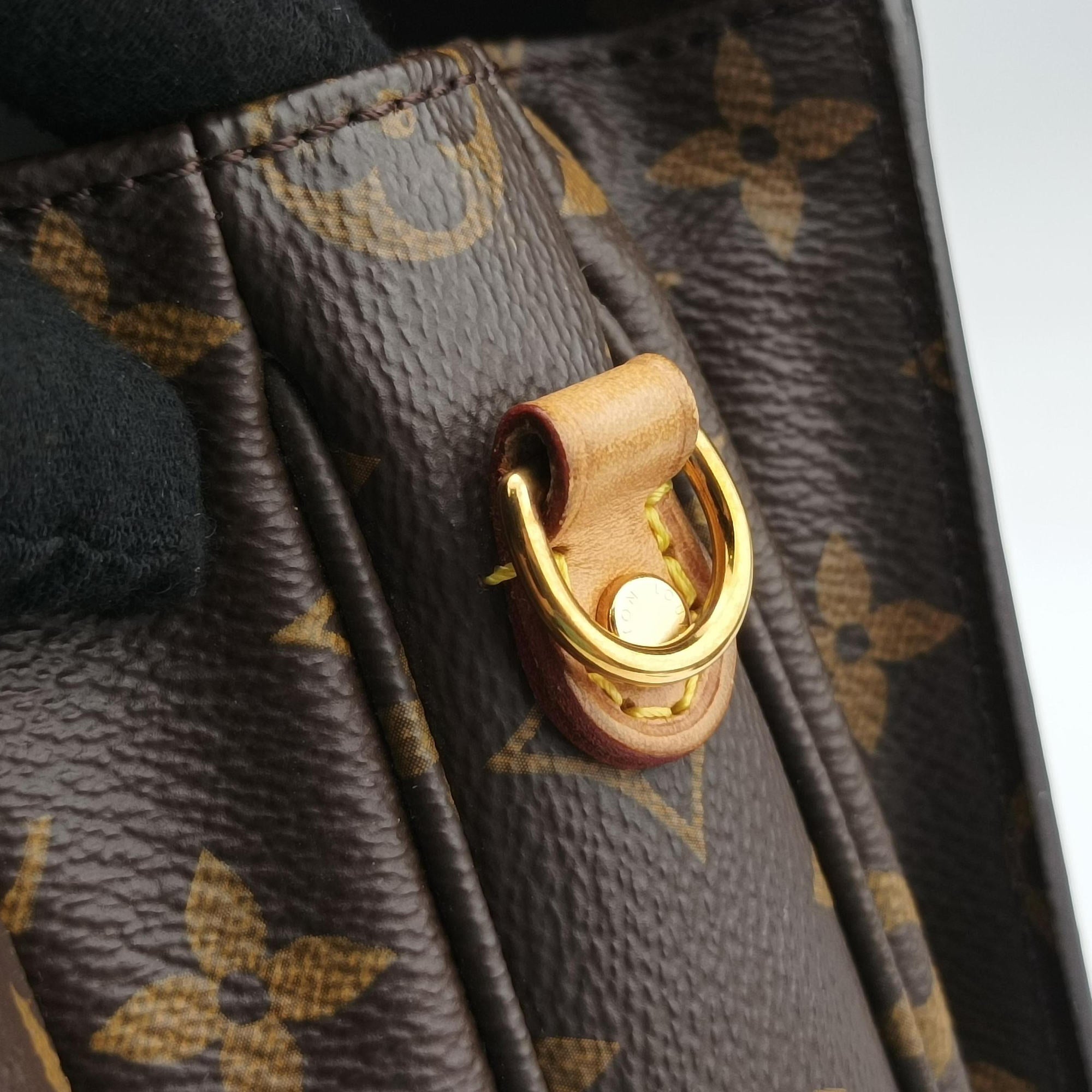 Secondhand Louis Vuitton Pochette Metis MM Brown Monogram Canvas M44875 shoulderbag | stylenewstar