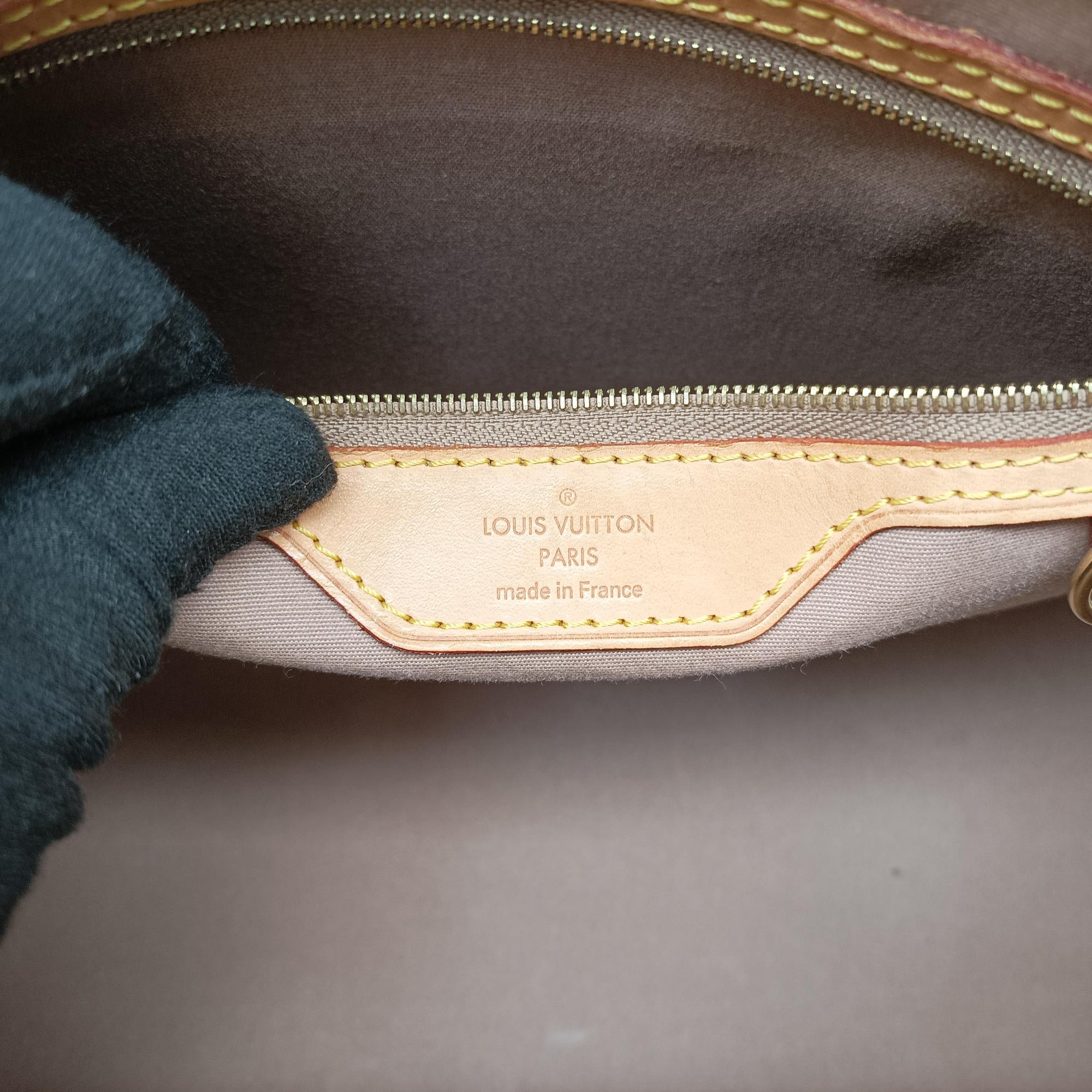 Vintage Louis Vuitton Brea MM Beige Poodle Vernis M91755 shoulderbag | stylenewstar