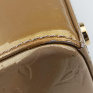 Vintage Louis Vuitton Brea MM Beige Poodle Vernis M91755 shoulderbag | stylenewstar