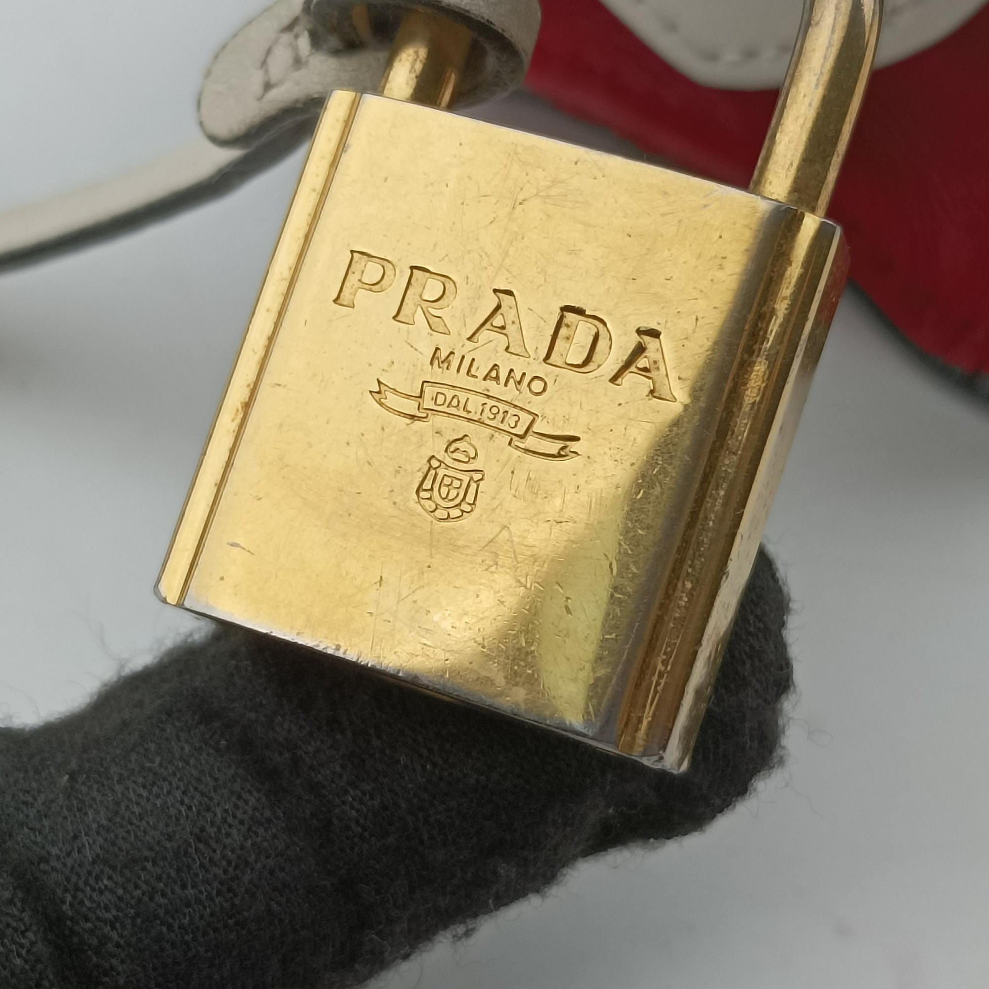 Secondhand Prada lip print Esplanade Red×white Leather 1BH043 shoulderbag | stylenewstar
