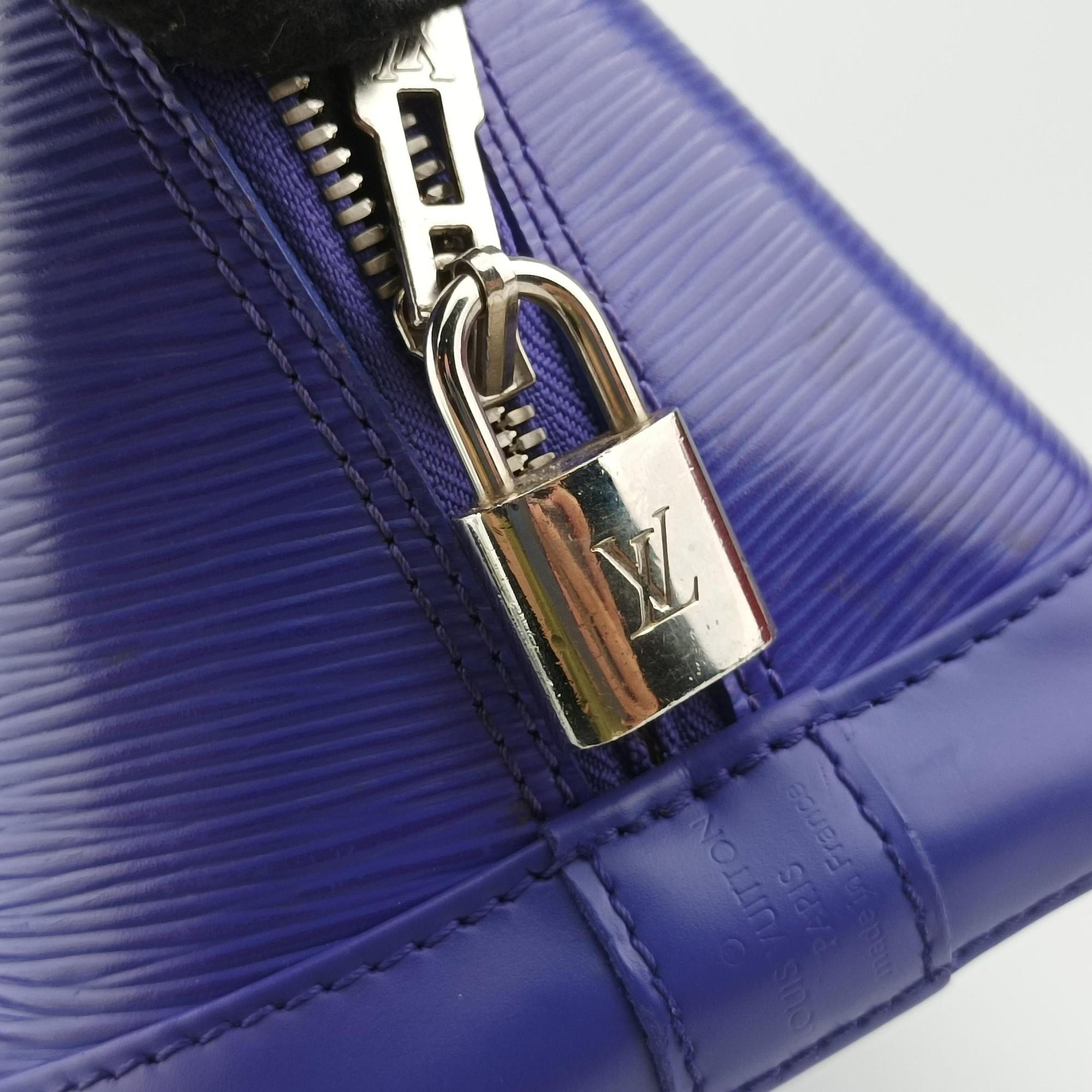 Pre-owned Louis Vuitton ALMA PM Fig epi M4060G handbag | stylenewstar