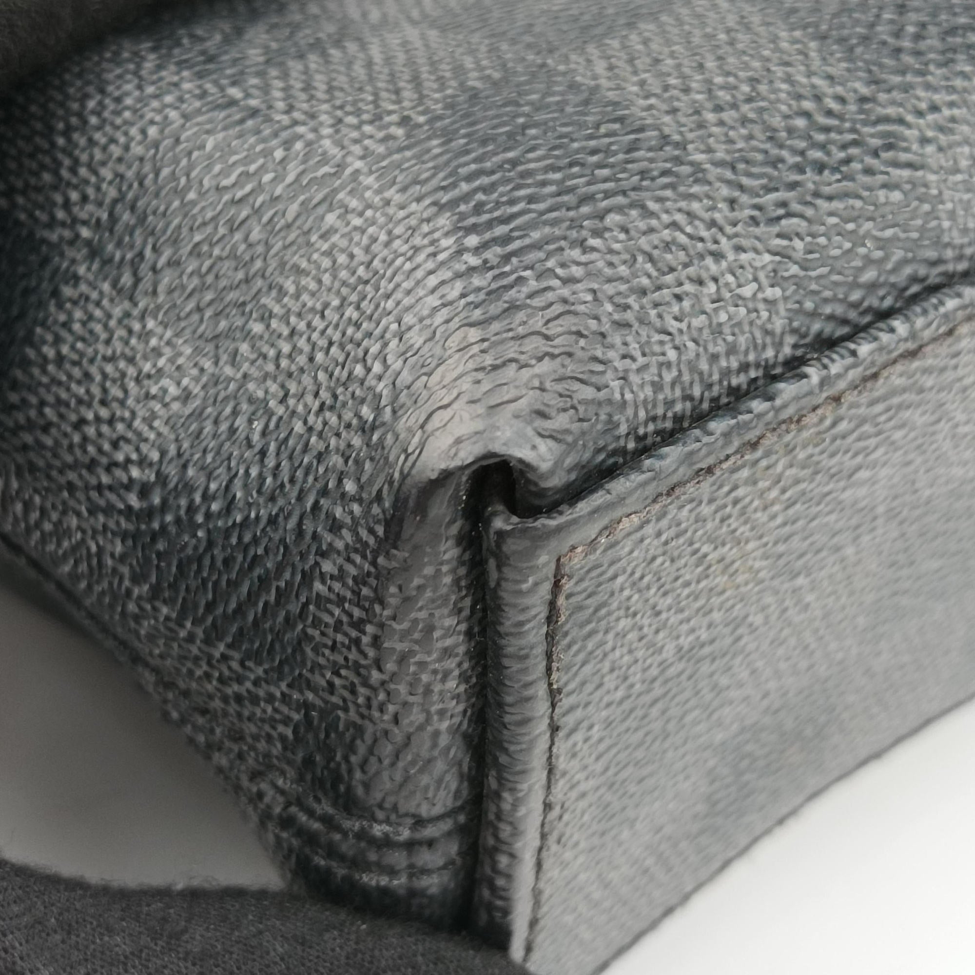 Pre-owned Louis Vuitton Porte Documents Jour Noir Damier Graphite N48224 handbag | stylenewstar