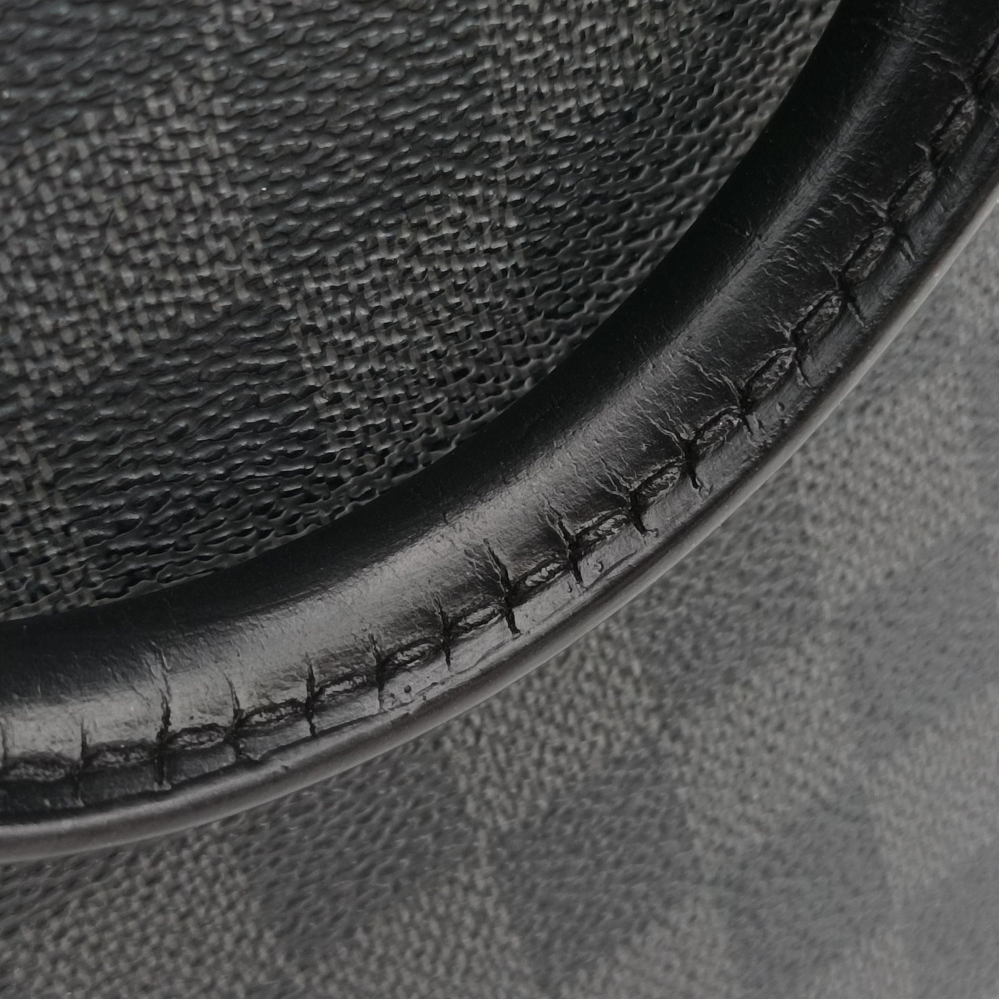 Pre-owned Louis Vuitton Porte Documents Jour Noir Damier Graphite N48224 handbag | stylenewstar