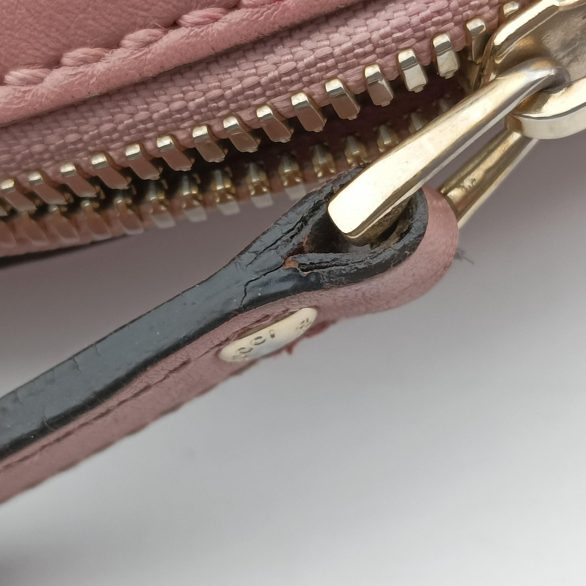 Pre-owned Gucci Microguccissima Pink Leather 449654 shoulderbag | stylenewstar