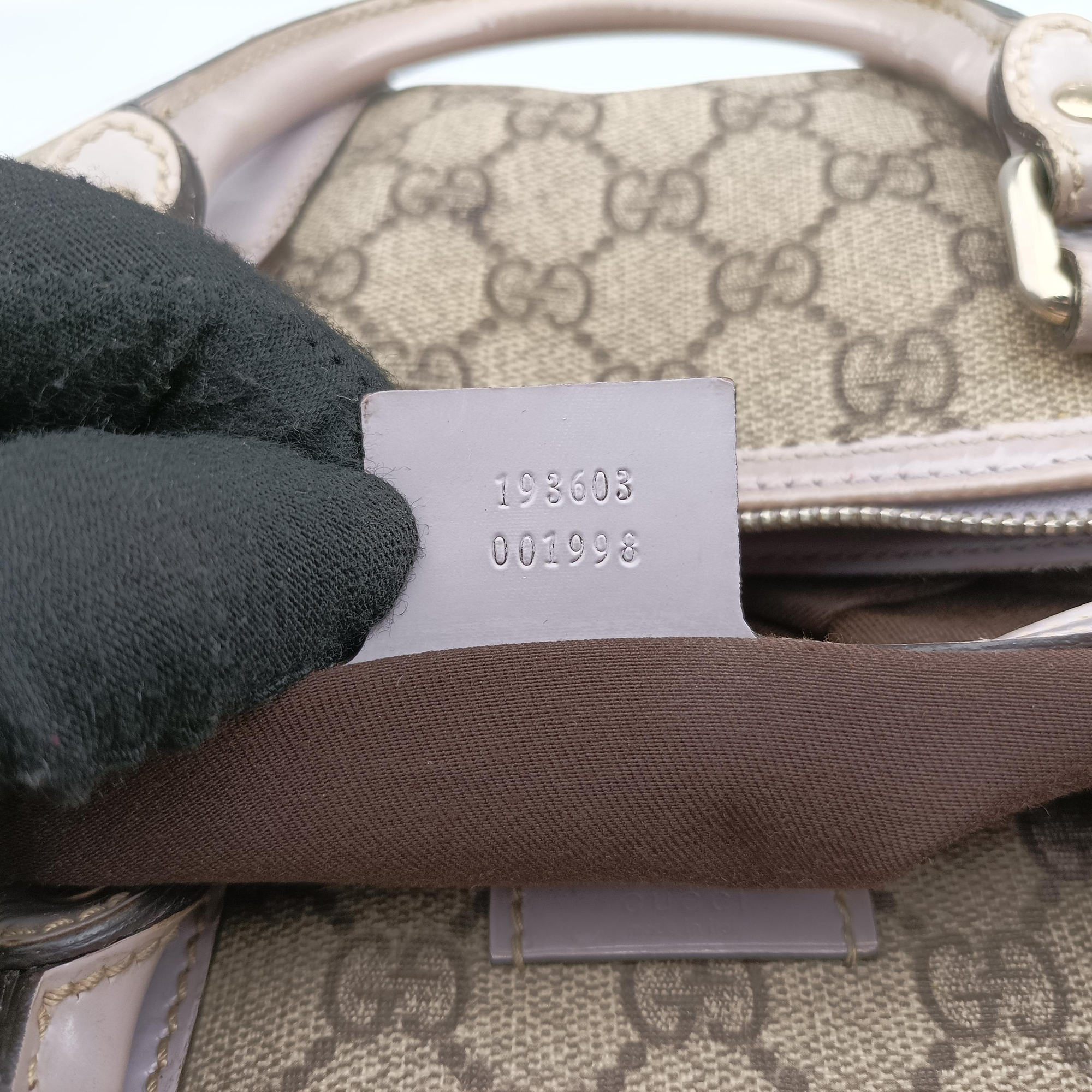 Vintage Gucci GG plus Spring Joy GG Supreme beige×purple PVC coated canvas×patent 193603 handbag | stylenewstar