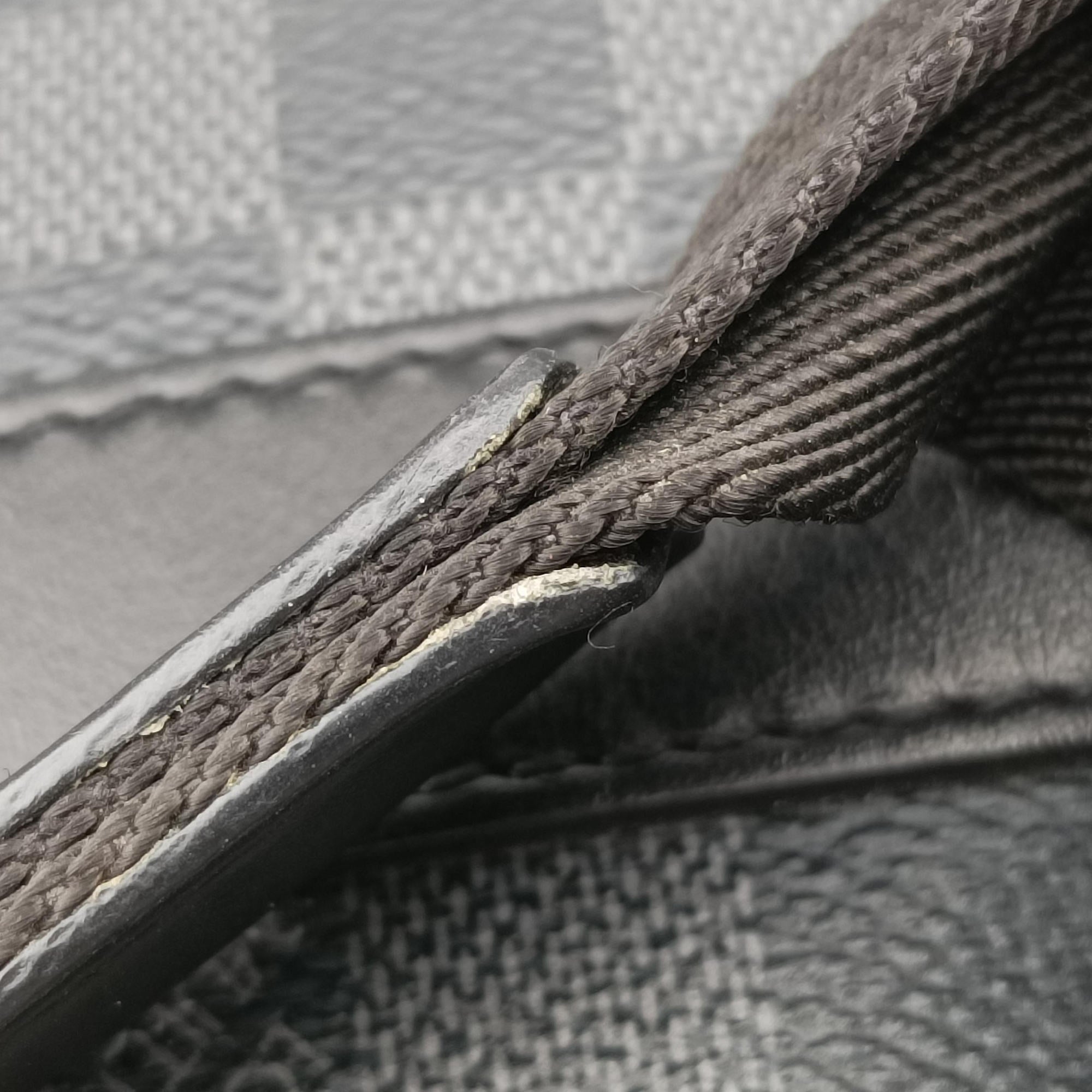 Pre-owned Louis Vuitton Utility Business Black Damier Graphite N40278 shoulderbag | stylenewstar