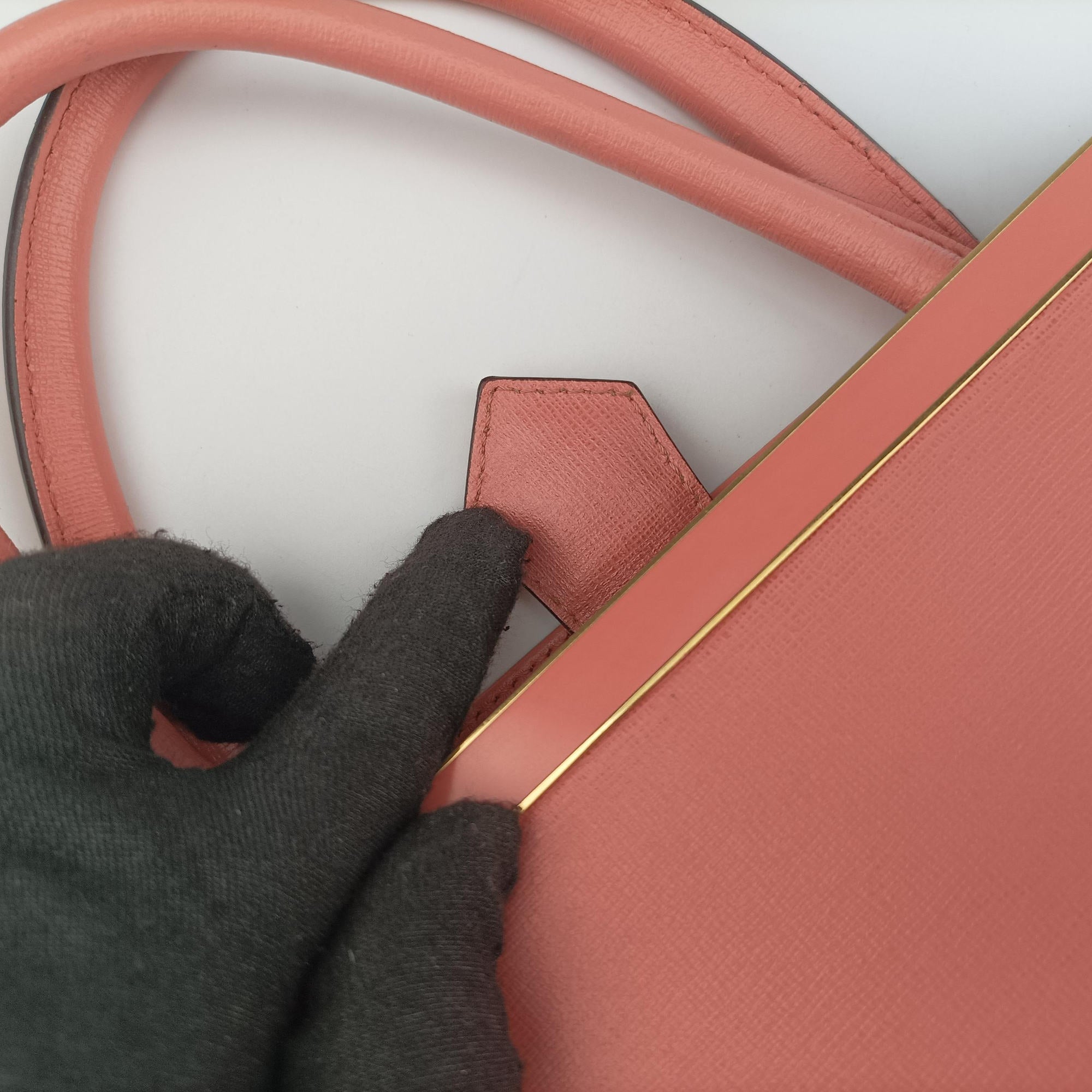 Pre-owned Fendi Petite 2 JOURS Pink Leather 8BH253 shoulderbag | stylenewstar