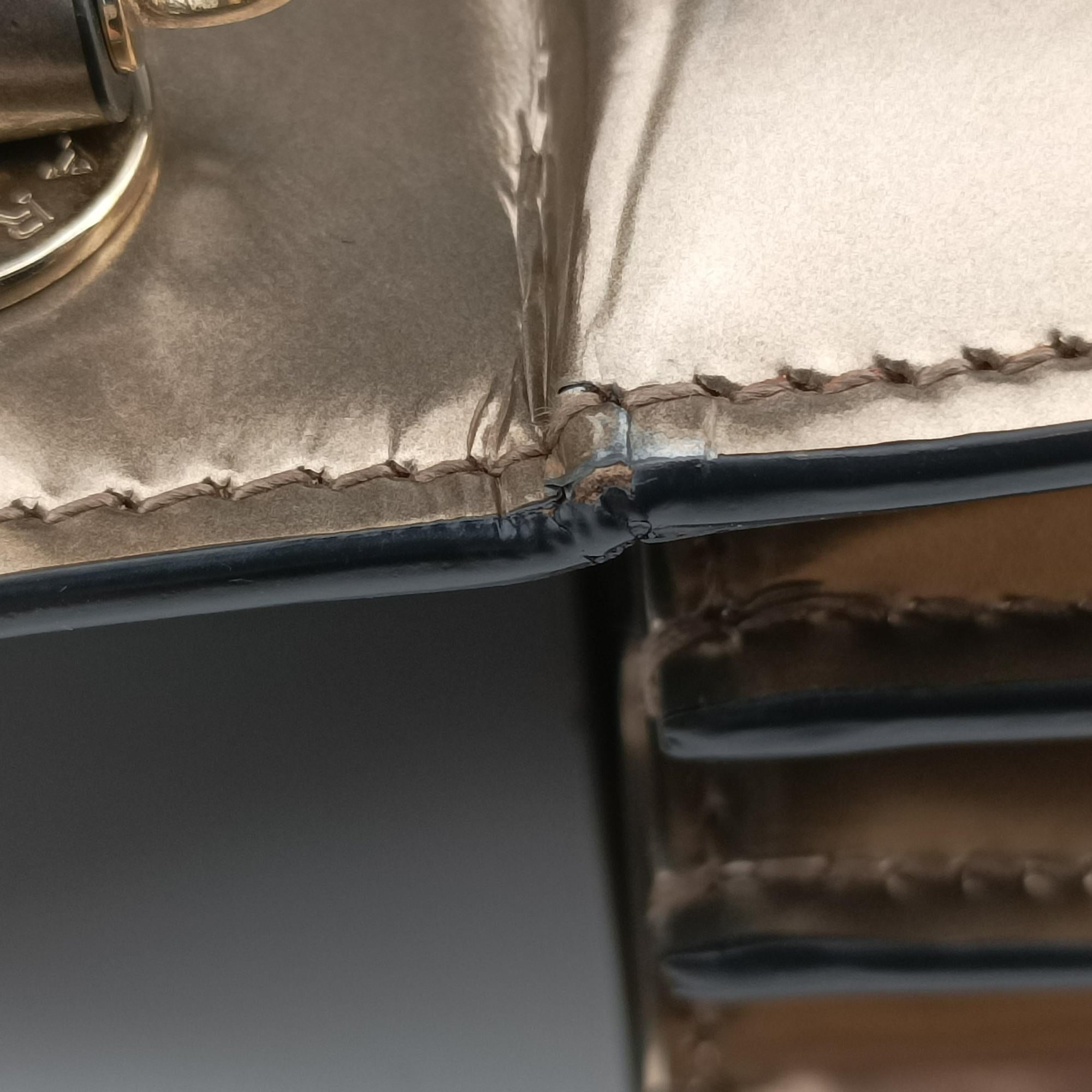 Pre-owned Bvlgari SERPENTI FOREVER Golden Enamel  shoulderbag | stylenewstar