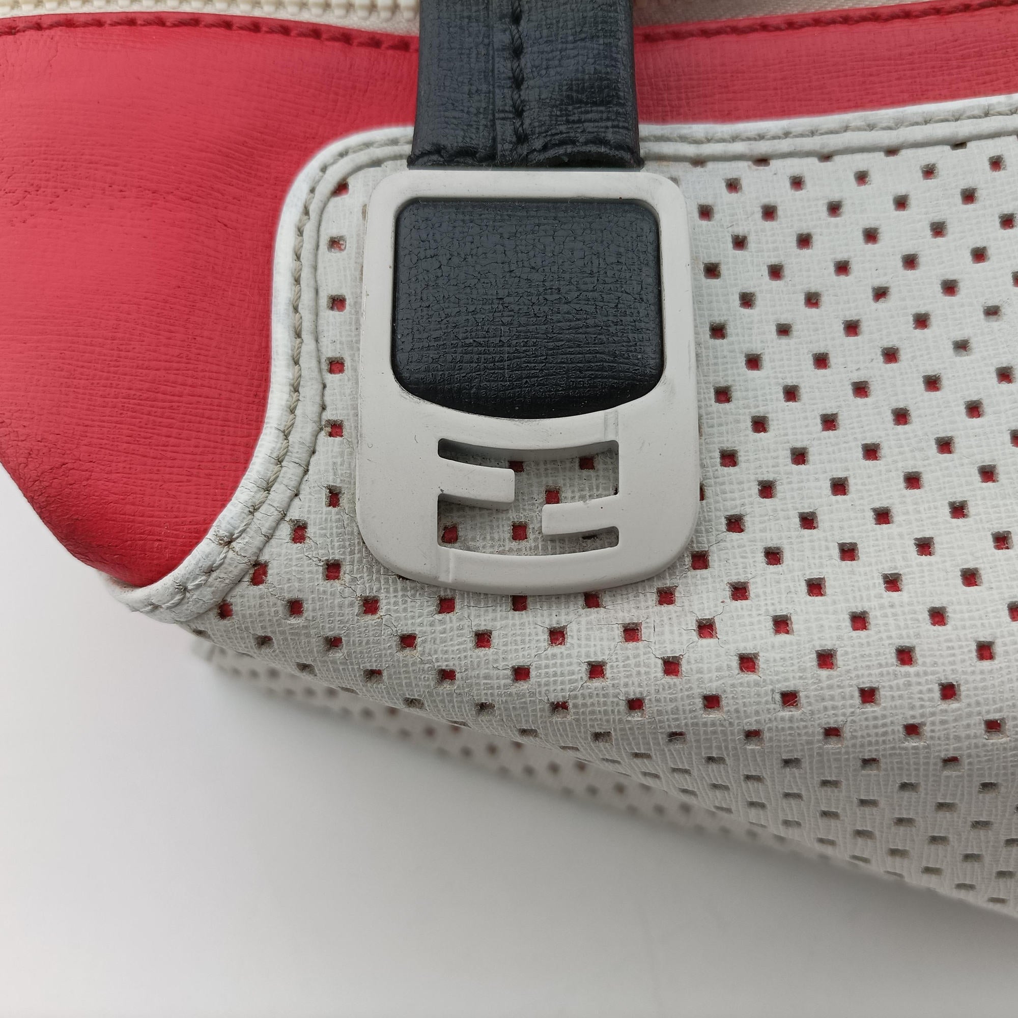 Pre-owned Fendi Chameleon Coral Red×Light Gray×Black  Leather 8BL114 handbag | stylenewstar