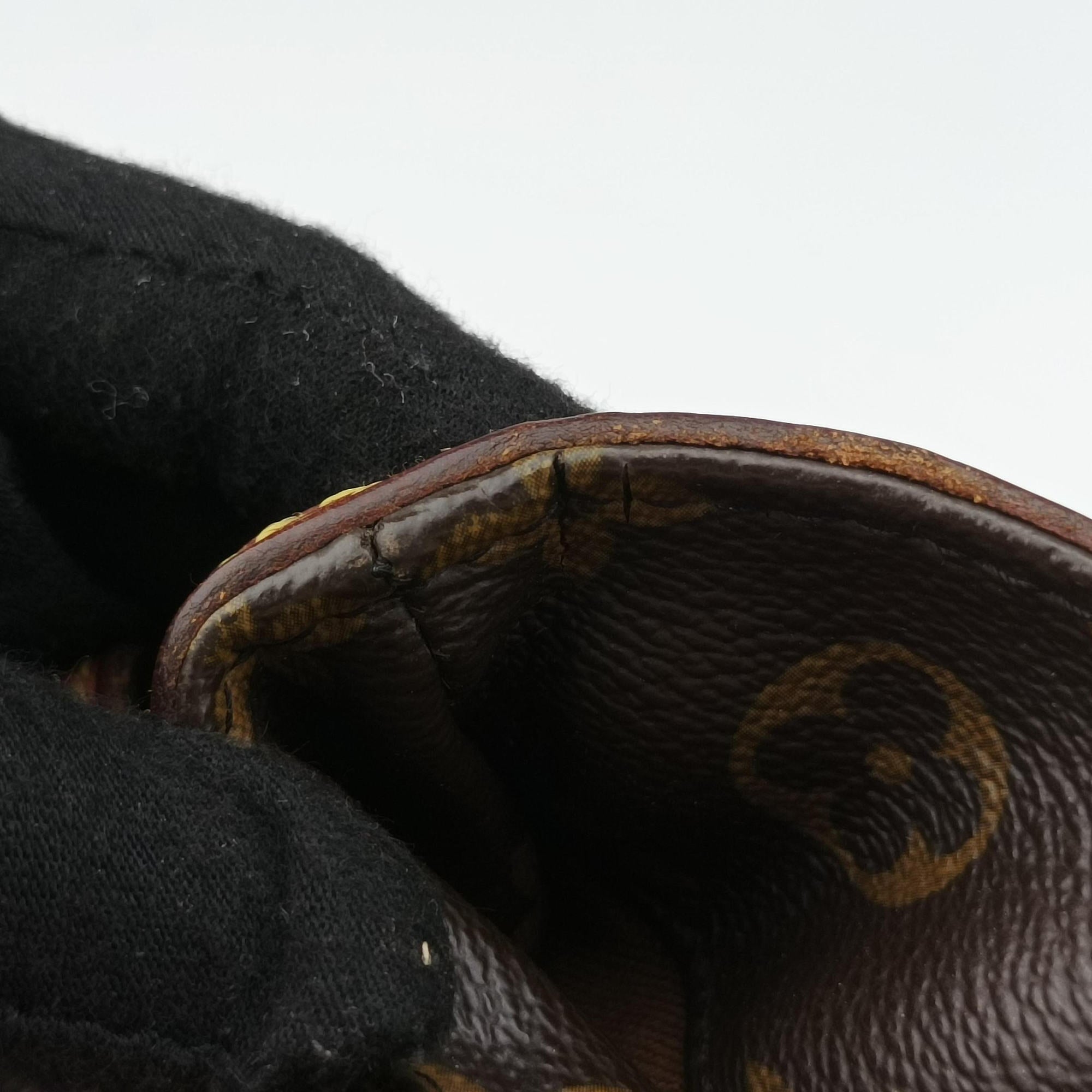 Secondhand Louis Vuitton Monogram Rivet Brown Monogram Canvas M40140 shoulderbag | stylenewstar