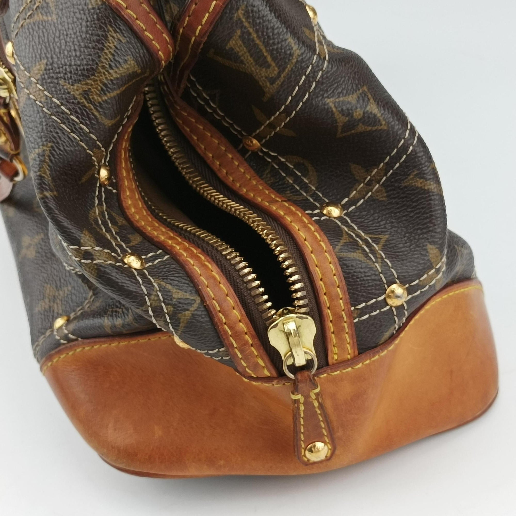 Secondhand Louis Vuitton Monogram Rivet Brown Monogram Canvas M40140 shoulderbag | stylenewstar