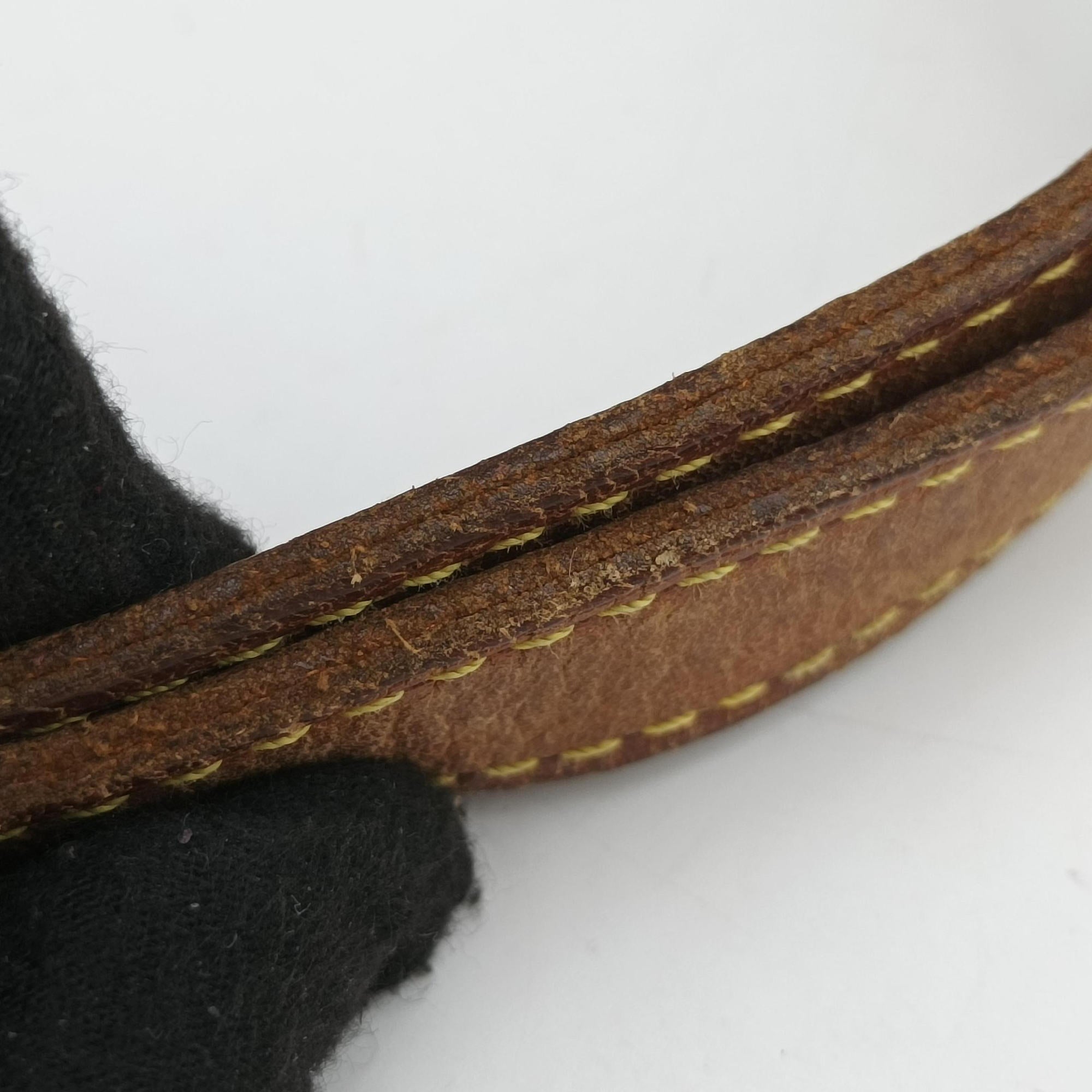 Secondhand Louis Vuitton Monogram Rivet Brown Monogram Canvas M40140 shoulderbag | stylenewstar