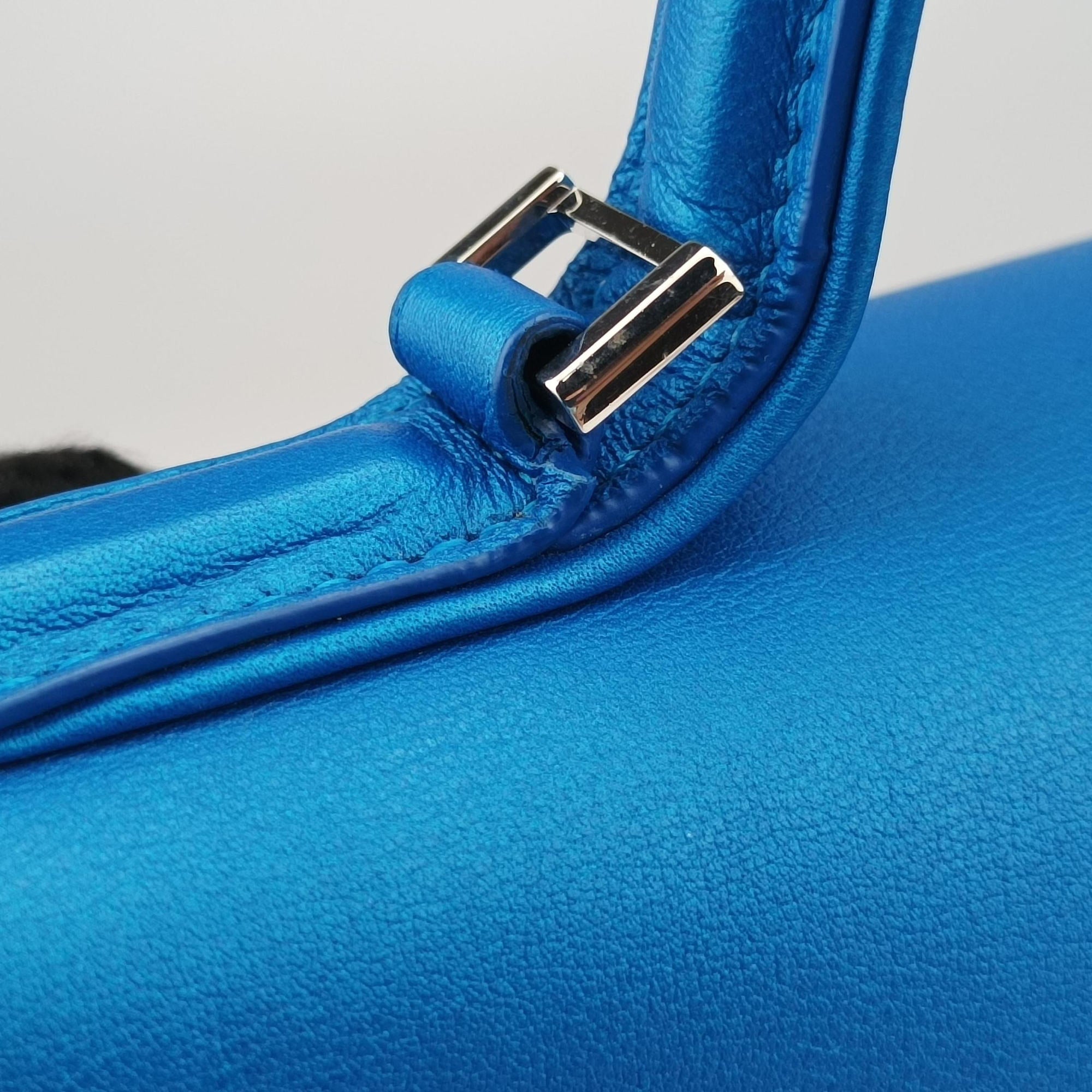 Secondhand Delvaux Tan pete Blue Leather  shoulderbag | stylenewstar