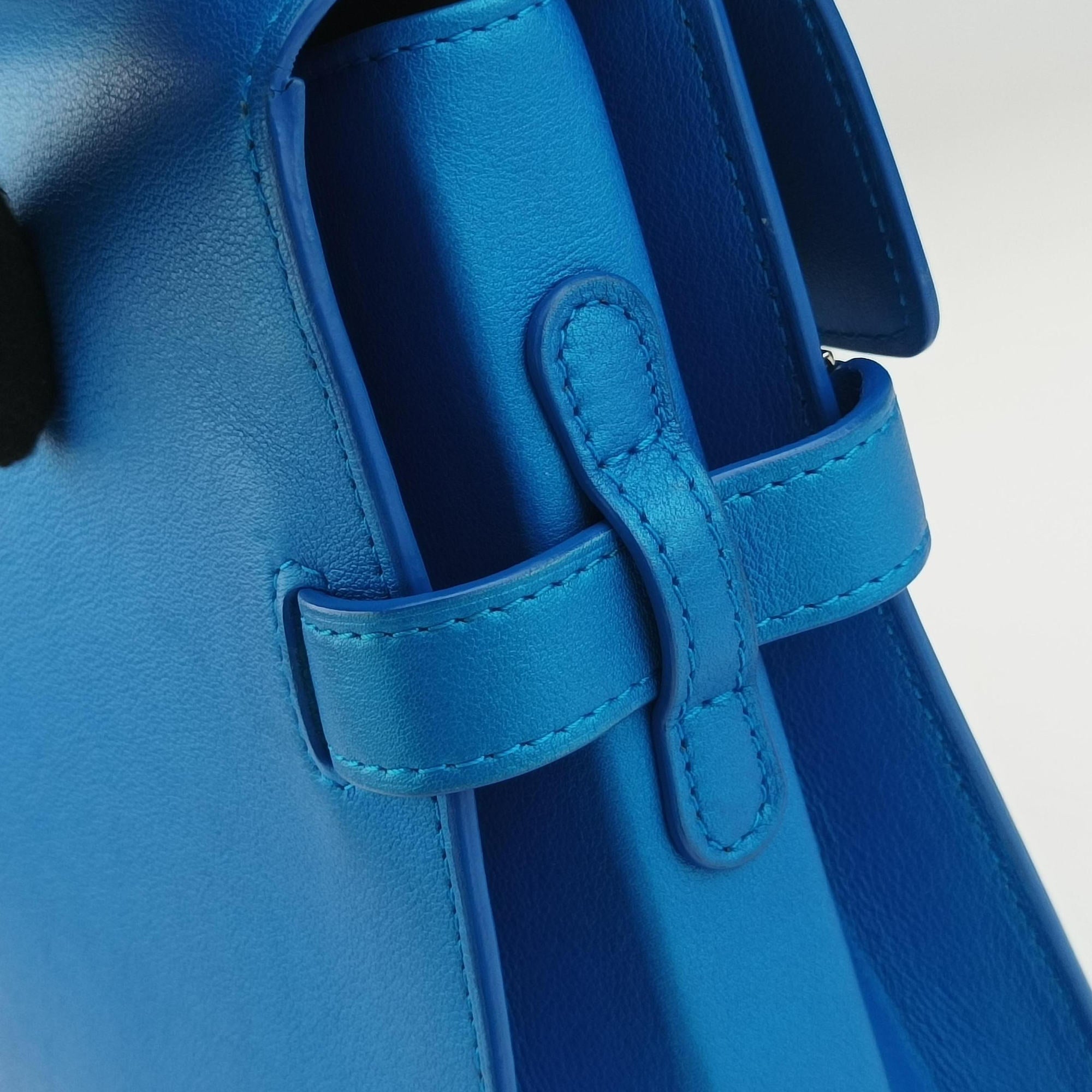 Secondhand Delvaux Tan pete Blue Leather  shoulderbag | stylenewstar