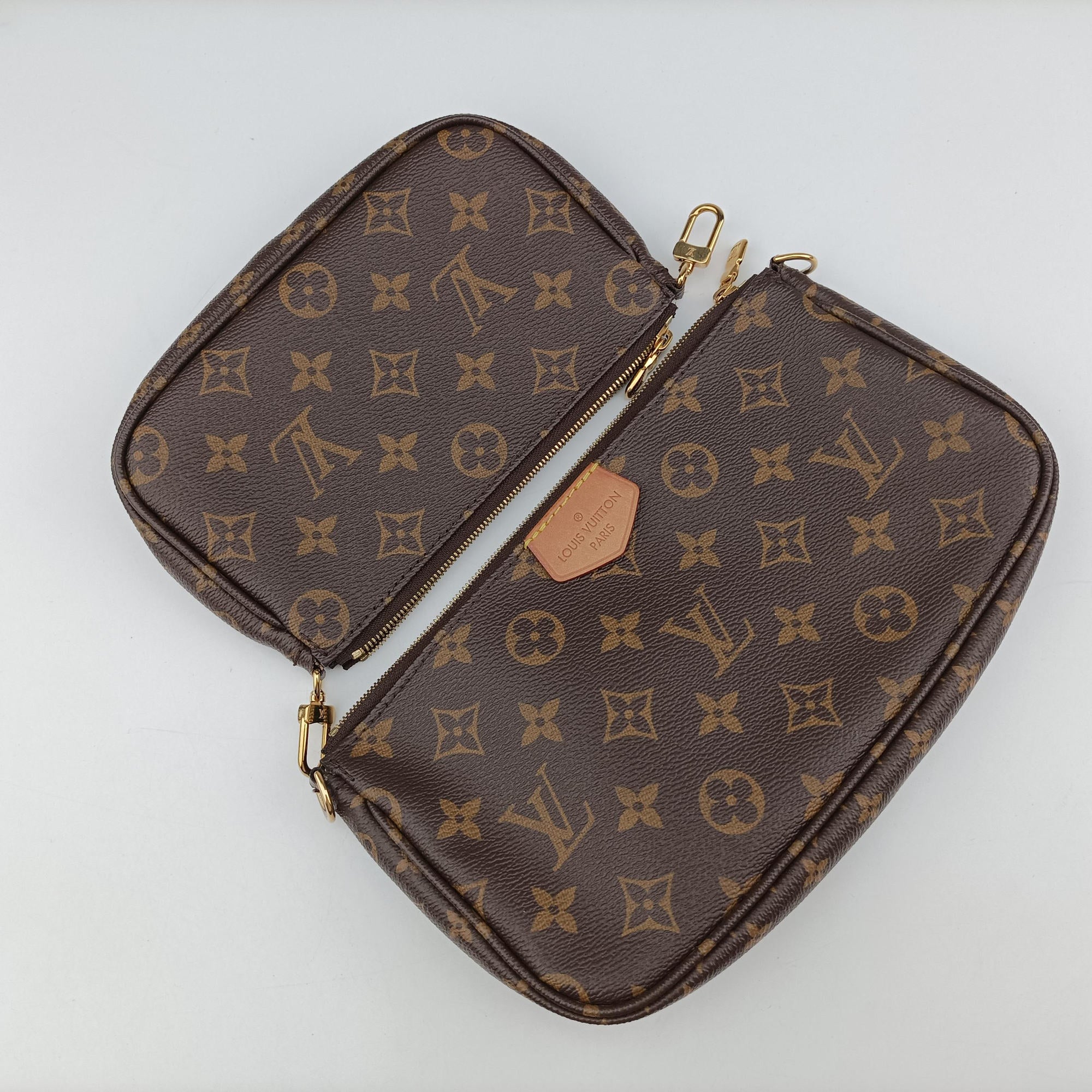 Secondhand Louis Vuitton MULTI POCHETTE ACCESSOIRES MARRON×ROSE CLAIRE Monogram Canvas M44840 shoulderbag | stylenewstar