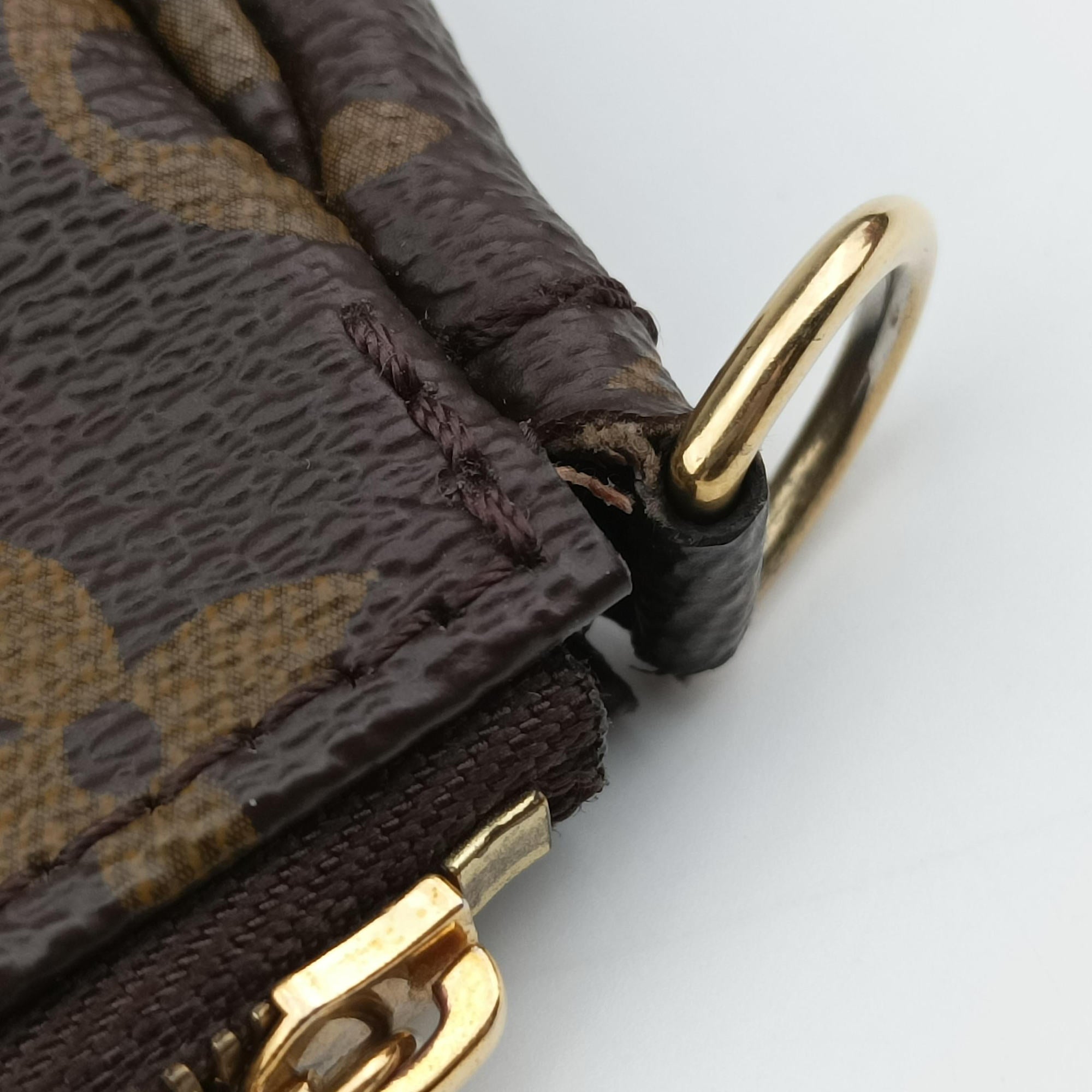 Secondhand Louis Vuitton MULTI POCHETTE ACCESSOIRES MARRON×ROSE CLAIRE Monogram Canvas M44840 shoulderbag | stylenewstar
