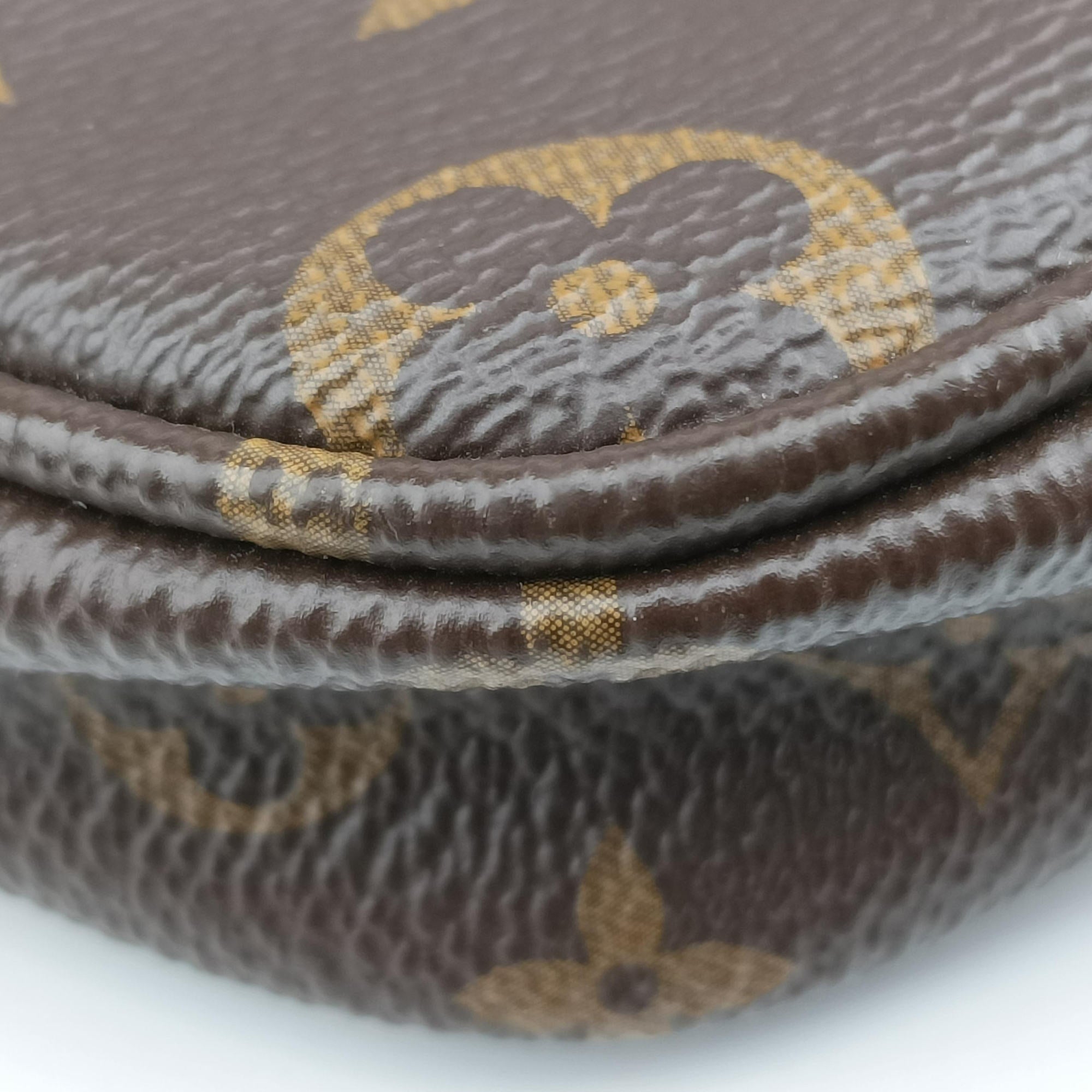 Secondhand Louis Vuitton MULTI POCHETTE ACCESSOIRES MARRON×ROSE CLAIRE Monogram Canvas M44840 shoulderbag | stylenewstar