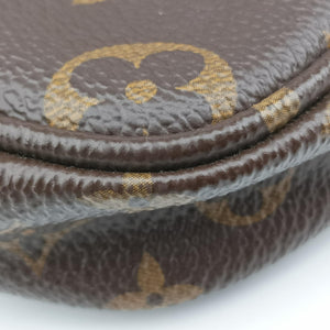 Secondhand Louis Vuitton MULTI POCHETTE ACCESSOIRES MARRON×ROSE CLAIRE Monogram Canvas M44840 shoulderbag | stylenewstar