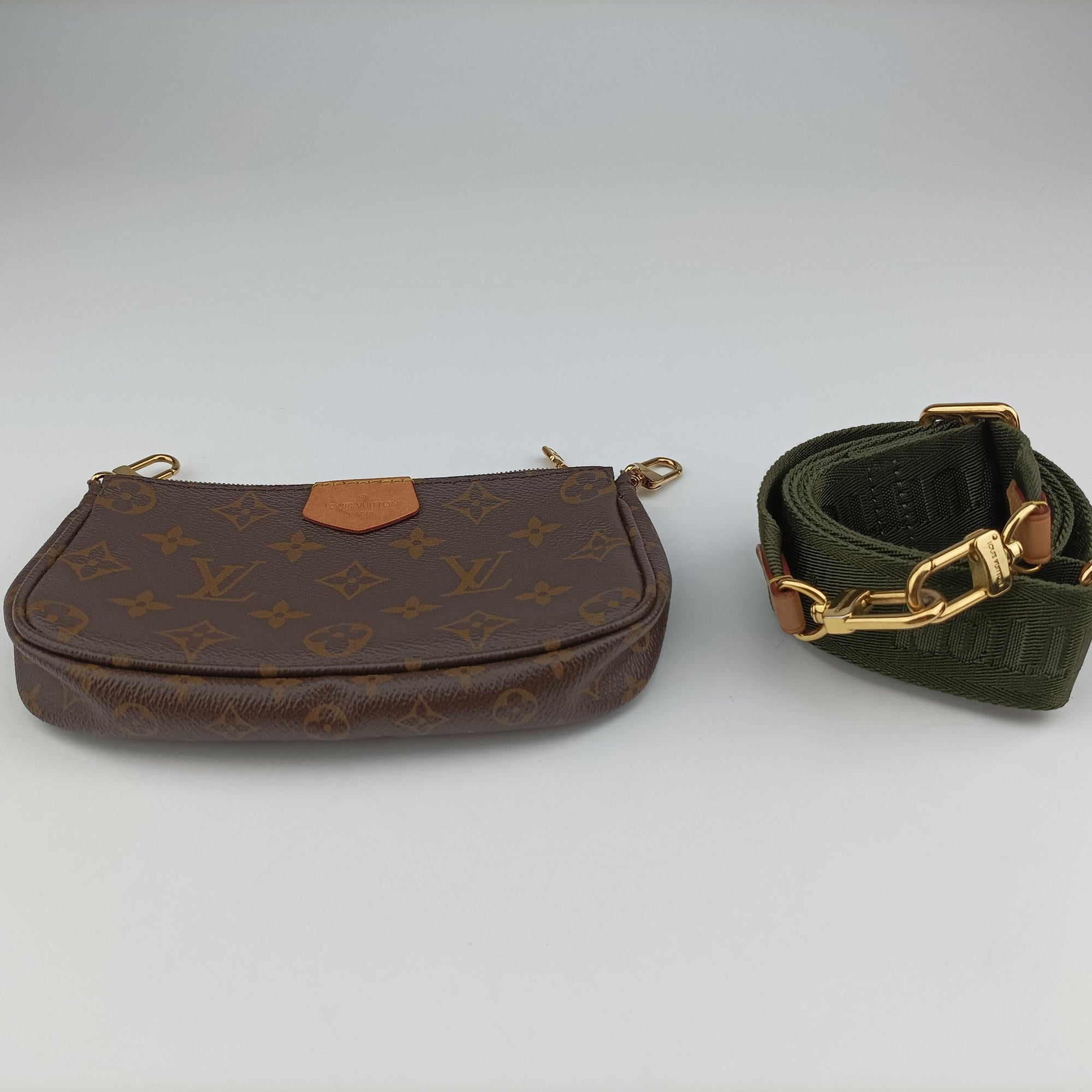 Secondhand Louis Vuitton MULTI POCHETTE ACCESSOIRES MARRON×ROSE CLAIRE Monogram Canvas M44840 shoulderbag | stylenewstar