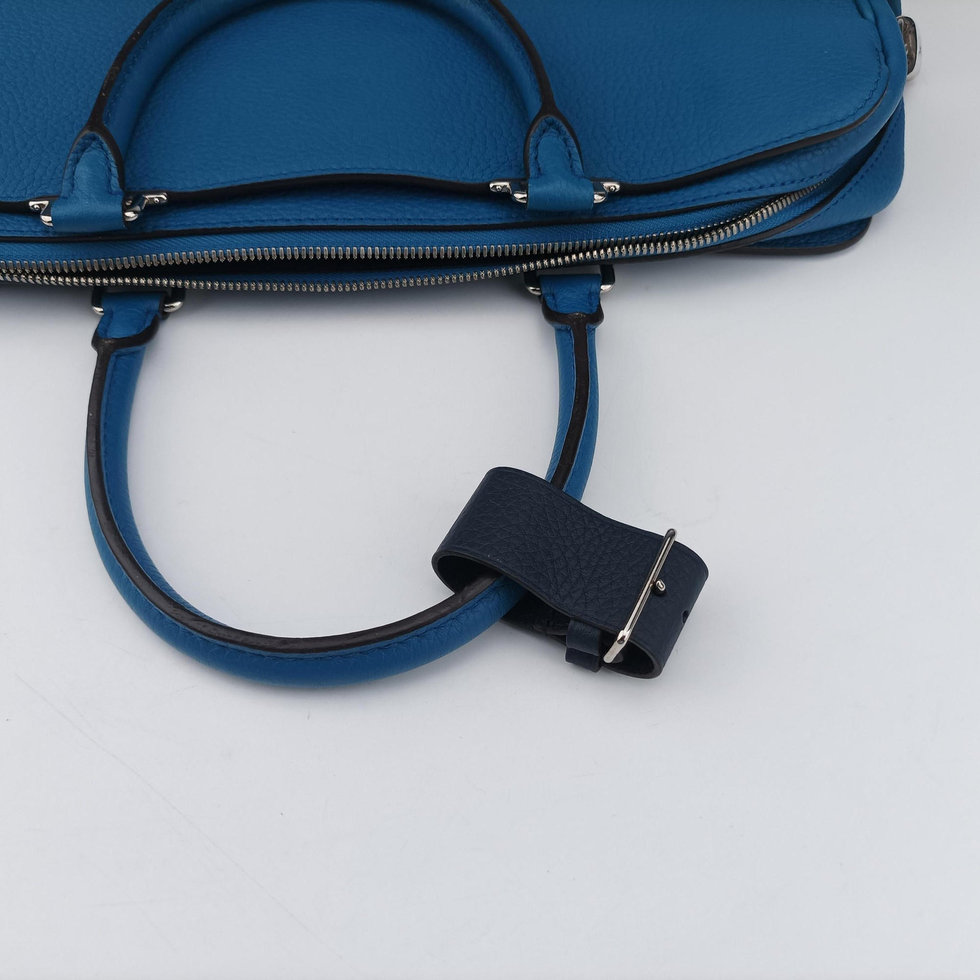 Vintage Louis Vuitton Armand Briefcase MM Blue Taurillon leather M52822 handbag | stylenewstar