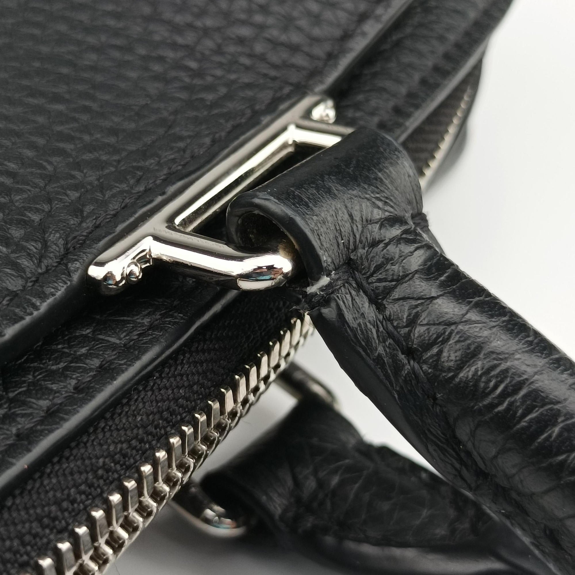 Secondhand Louis Vuitton Armand Briefcase MM Noir Taurillon leather M54381 handbag | stylenewstar