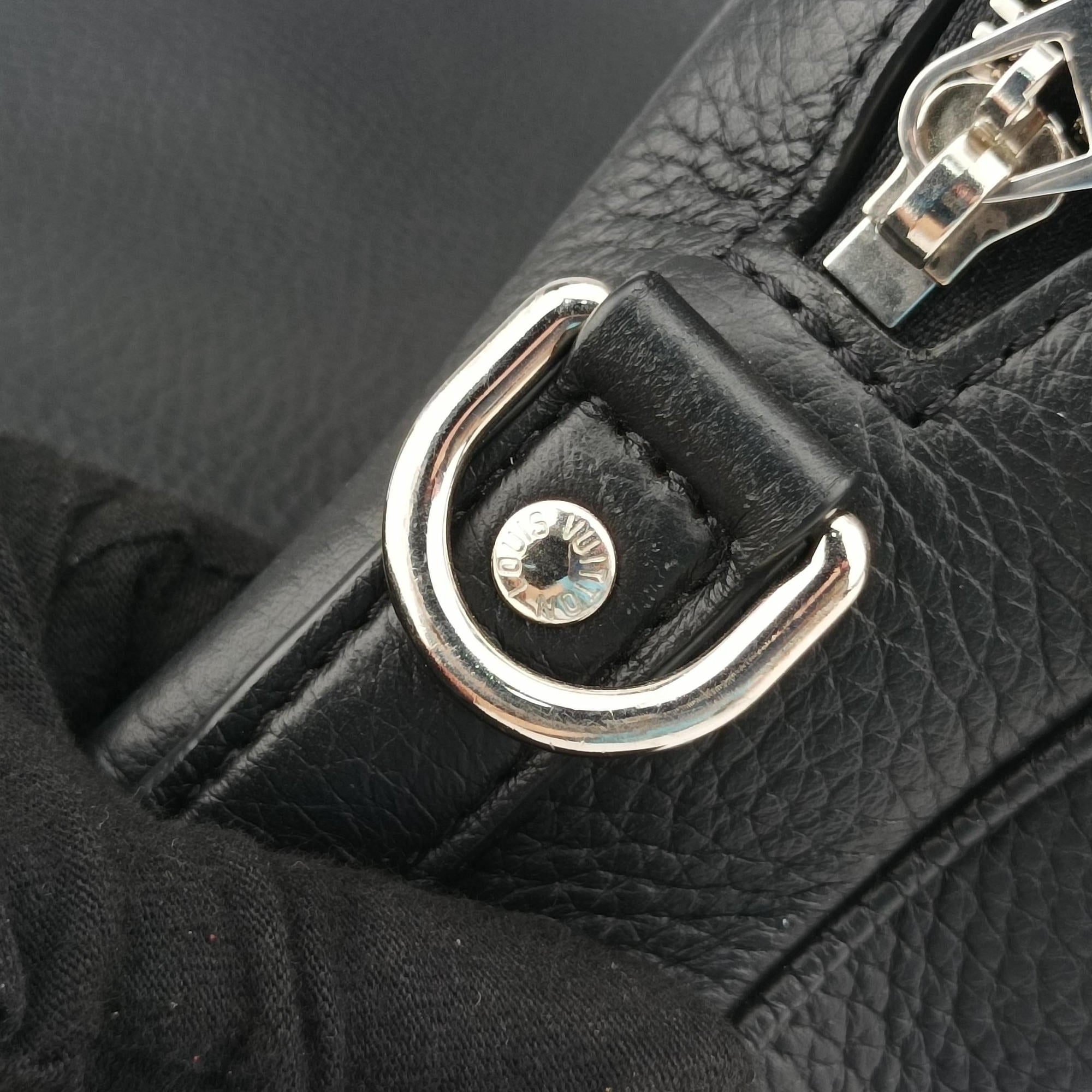 Secondhand Louis Vuitton Armand Briefcase MM Noir Taurillon leather M54381 handbag | stylenewstar