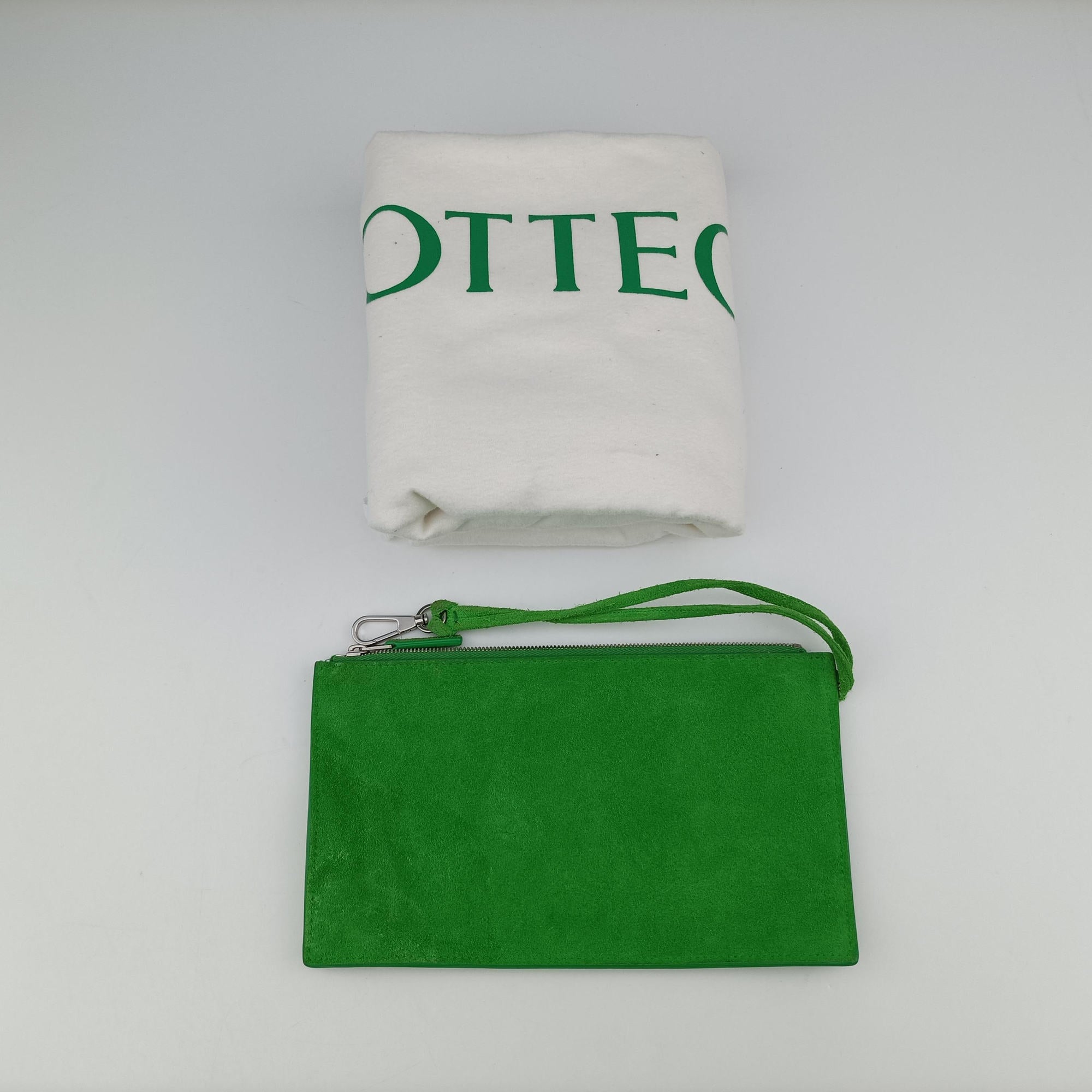 Vintage Bottega Veneta THE ARCO Tote White×Green lambskin  handbag | stylenewstar