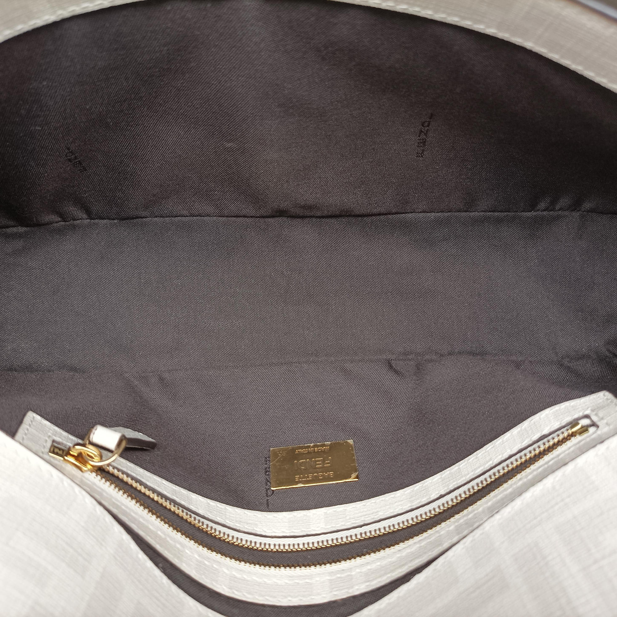 Pre-owned Fendi BAGUETTE White × Multicolor Coated Canvas × Leather 8BR600 shoulderbag | stylenewstar