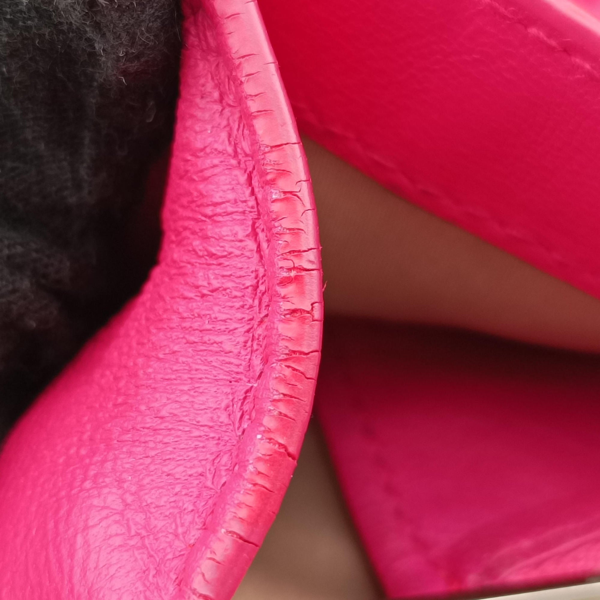 Pre-owned VERSACE quilted chain Rose leather  shoulderbag | stylenewstar