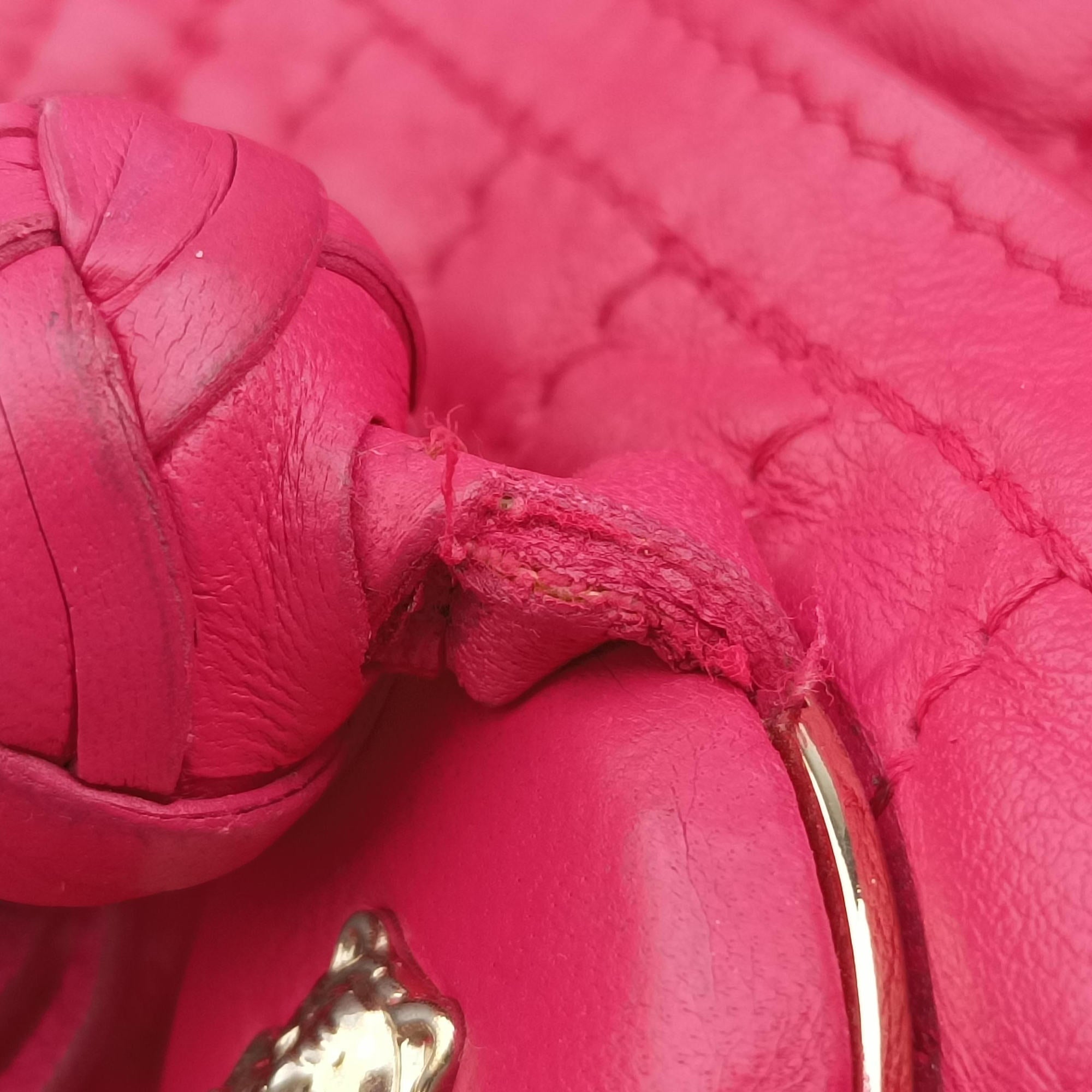 Pre-owned VERSACE quilted chain Rose leather  shoulderbag | stylenewstar