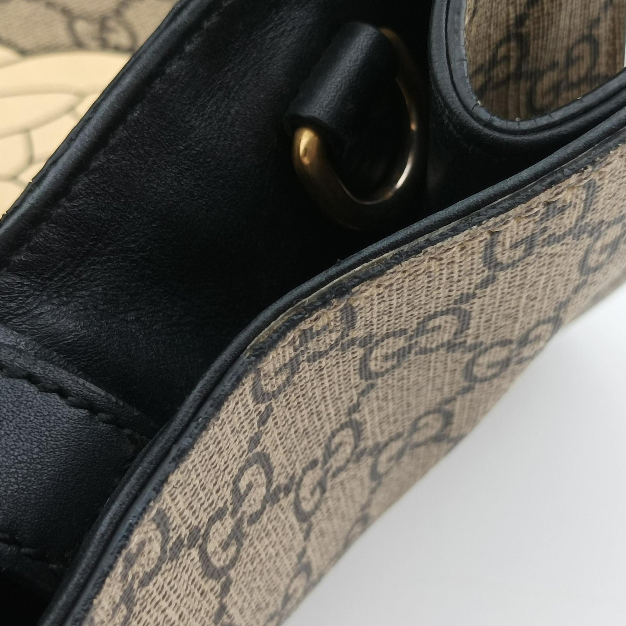 Vintage Gucci GG Supreme Bee Beige×black PVC coated canvas×Leather 450950 shoulderbag | stylenewstar